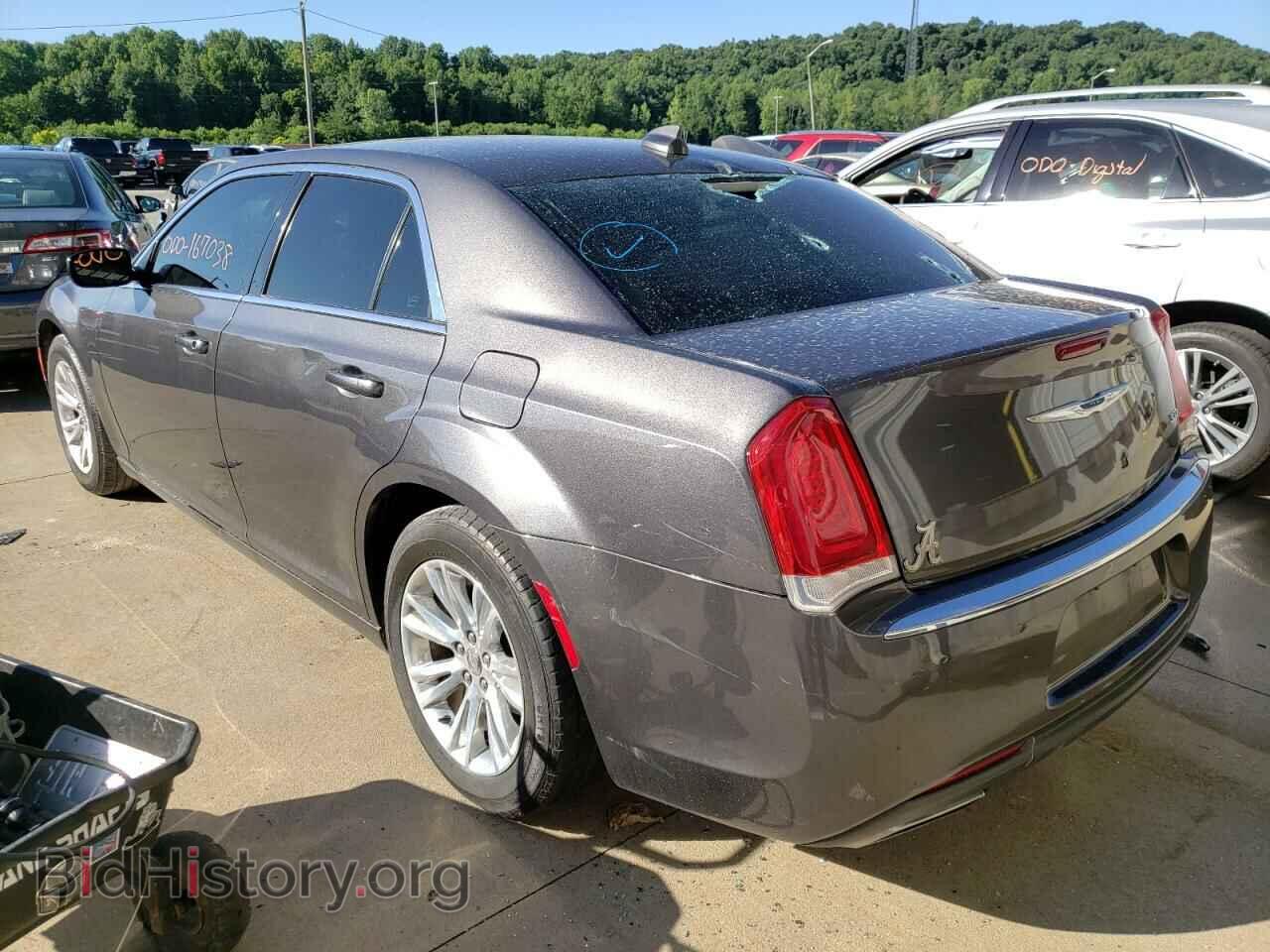 2017 CHRYSLER 300 - VIN: 2C3CCAAG1HH538756 - Фото 3