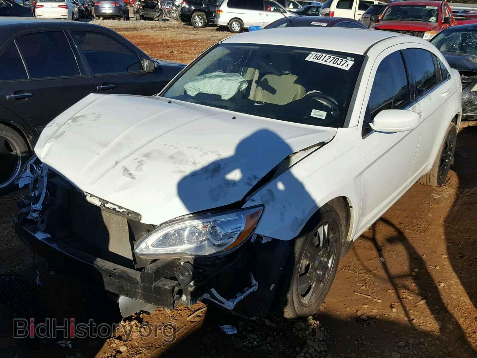 2014 CHRYSLER 200 - VIN: 1C3CCBAB3EN206220 - Фото 2