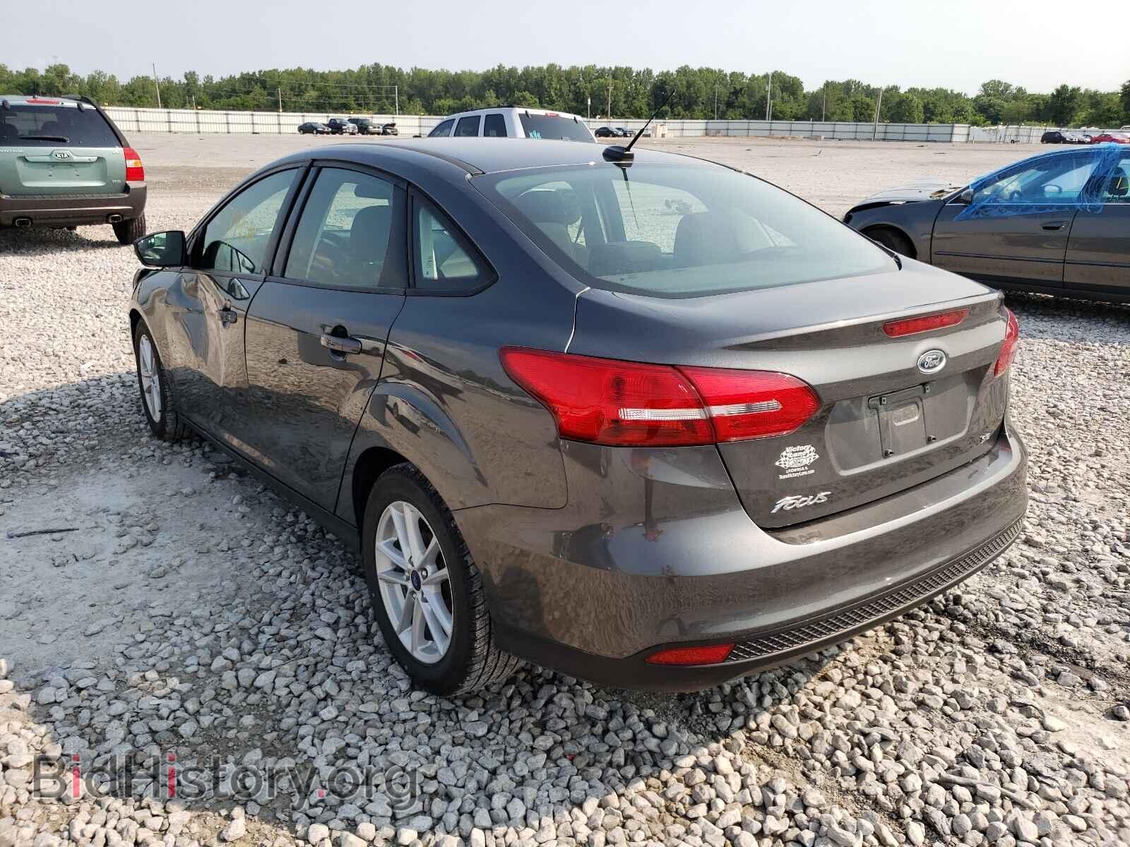 2017 FORD FOCUS - VIN: 1FADP3F2XHL327853 - Фото 3