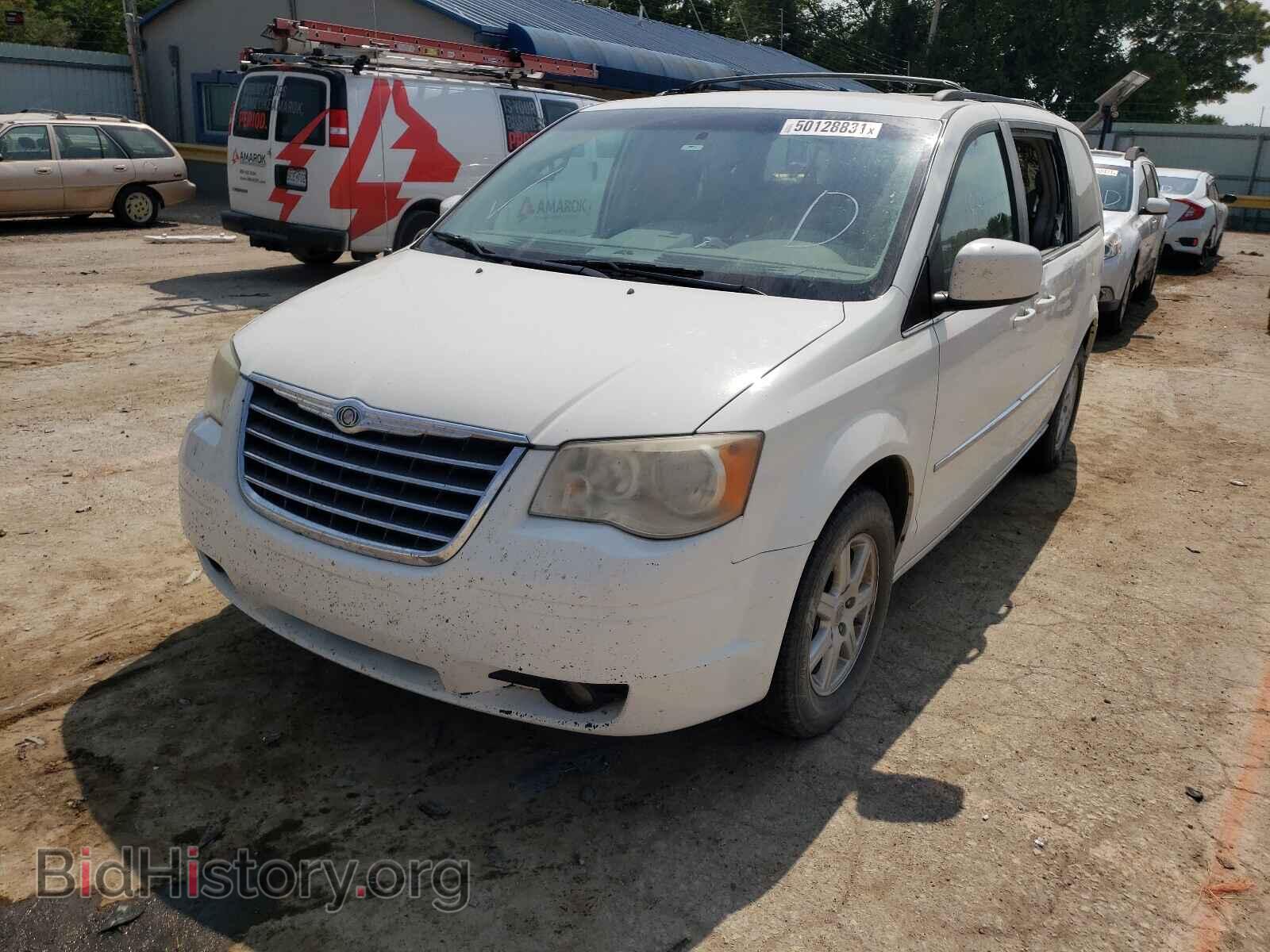 2010 CHRYSLER MINIVAN - VIN: 2A4RR5D1XAR337791 - Photo 2