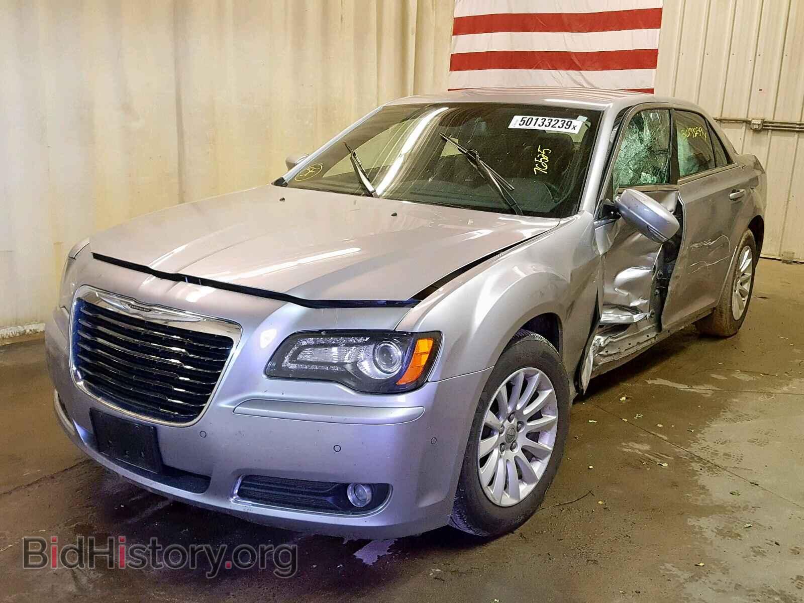 2013 CHRYSLER 300 - VIN: 2C3CCABG5DH727676 - Фото 2