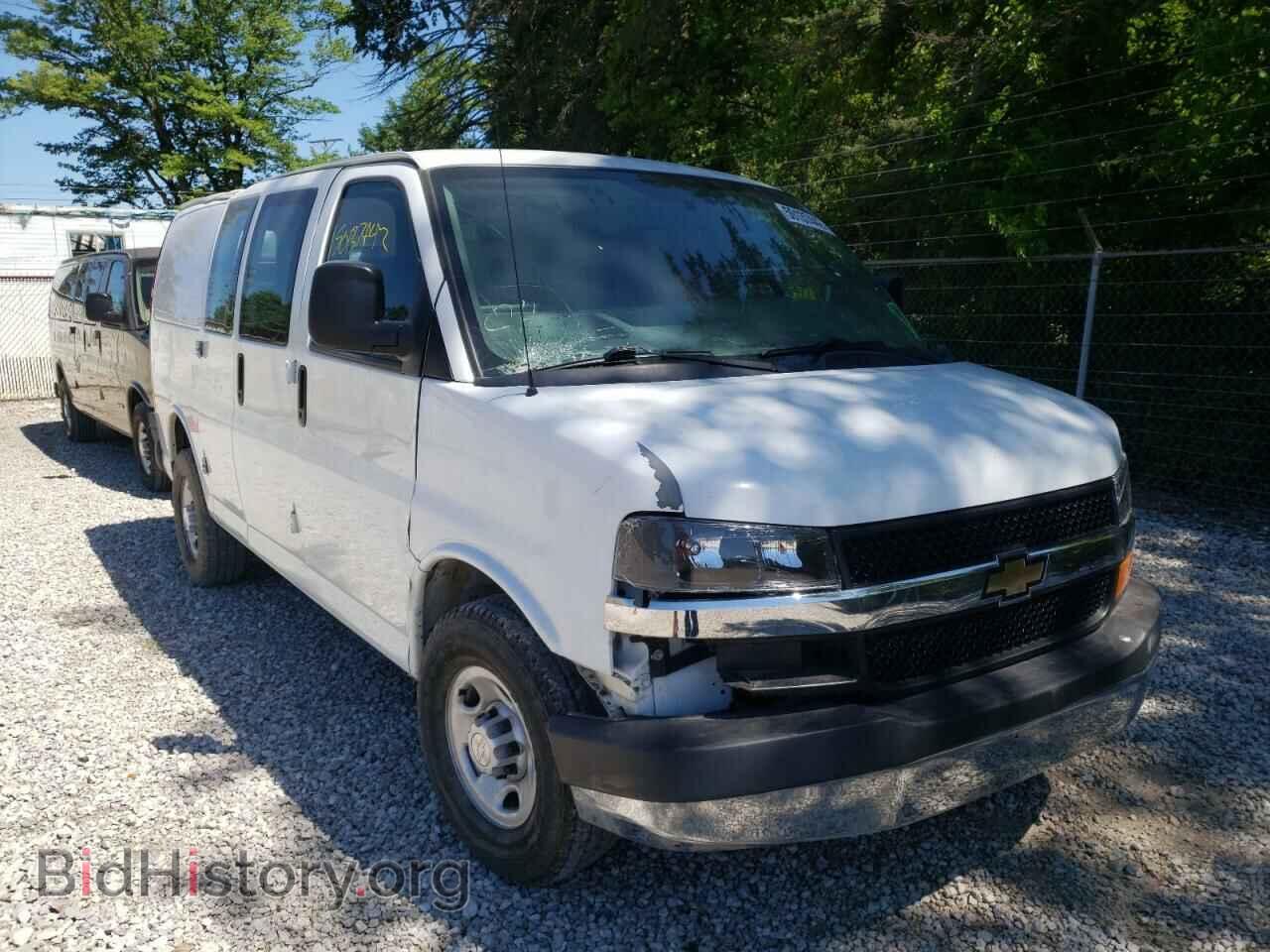 Photo 1GCWGAFG4K1229486 - CHEVROLET EXPRESS 2019