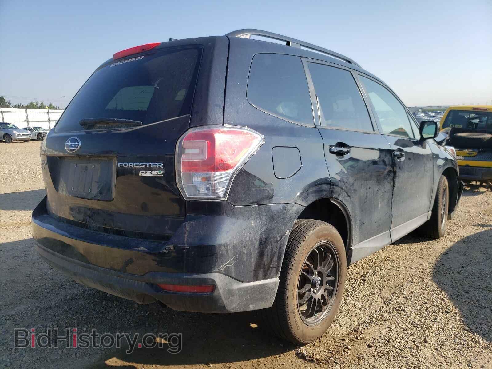 2017 SUBARU FORESTER - VIN: JF2SJEBC2HH543052 - Фото 4