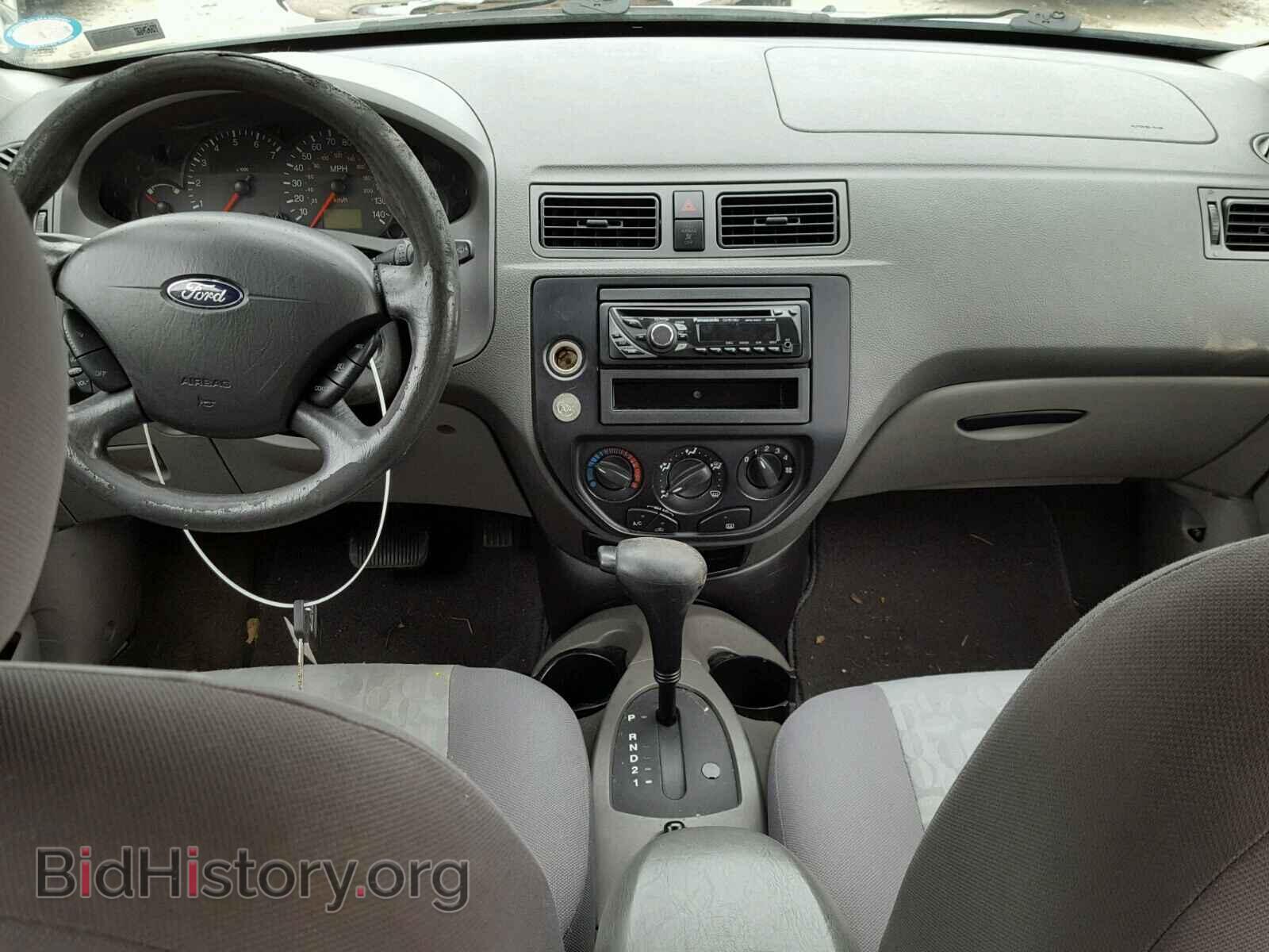 2005 FORD FOCUS - VIN: 1FAFP34N35W160249 - Фото 9
