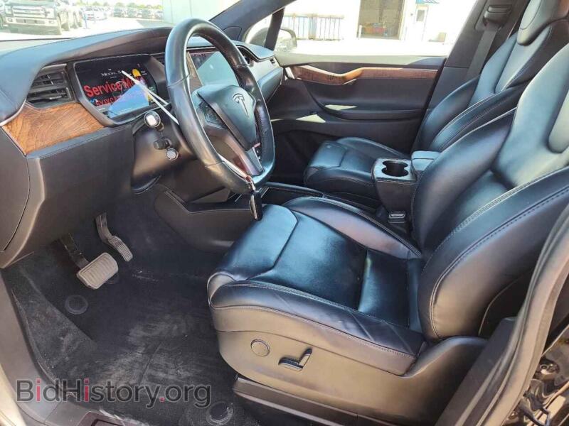2019 Tesla MODEL X (VIN 5YJXCAE27KF211593) — photo 7 of 14