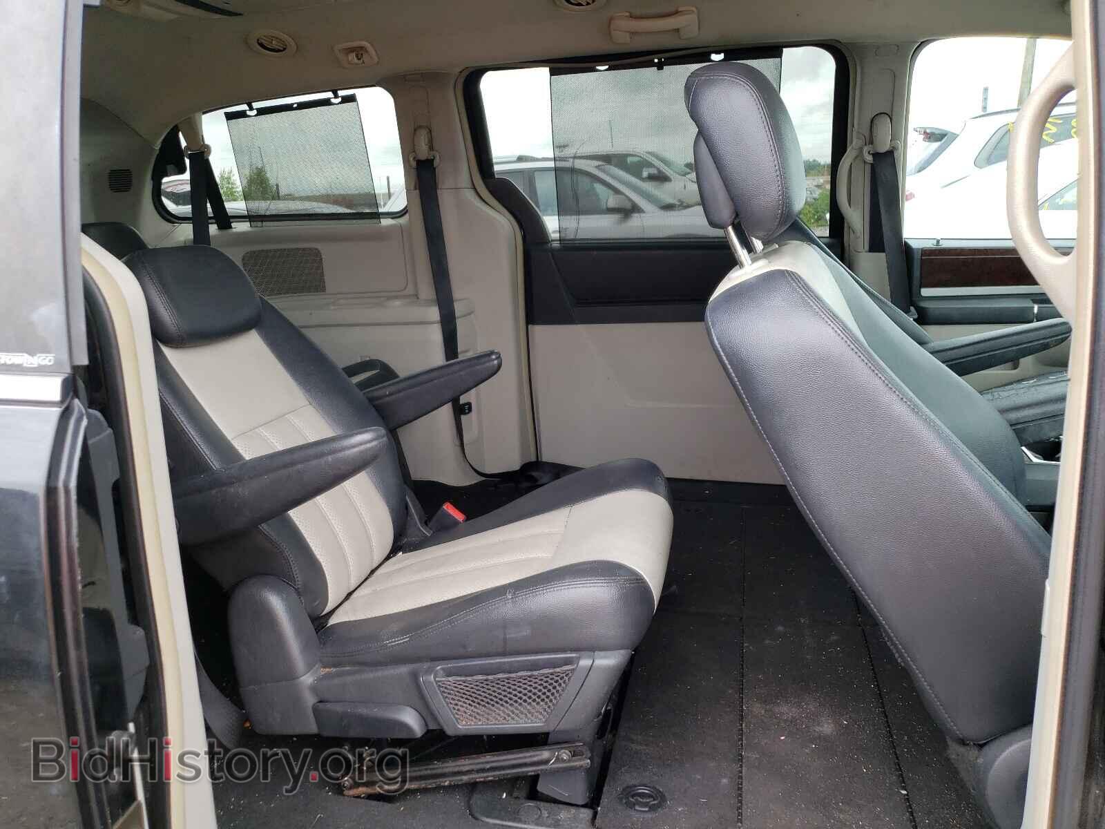 2010 CHRYSLER MINIVAN - VIN: 2A4RR8D14AR480883 - Photo 6