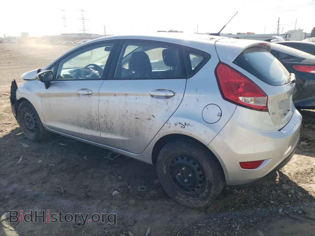 2011 FORD FIESTA - VIN: 3FADP4EJ3BM105787 - Photo 2