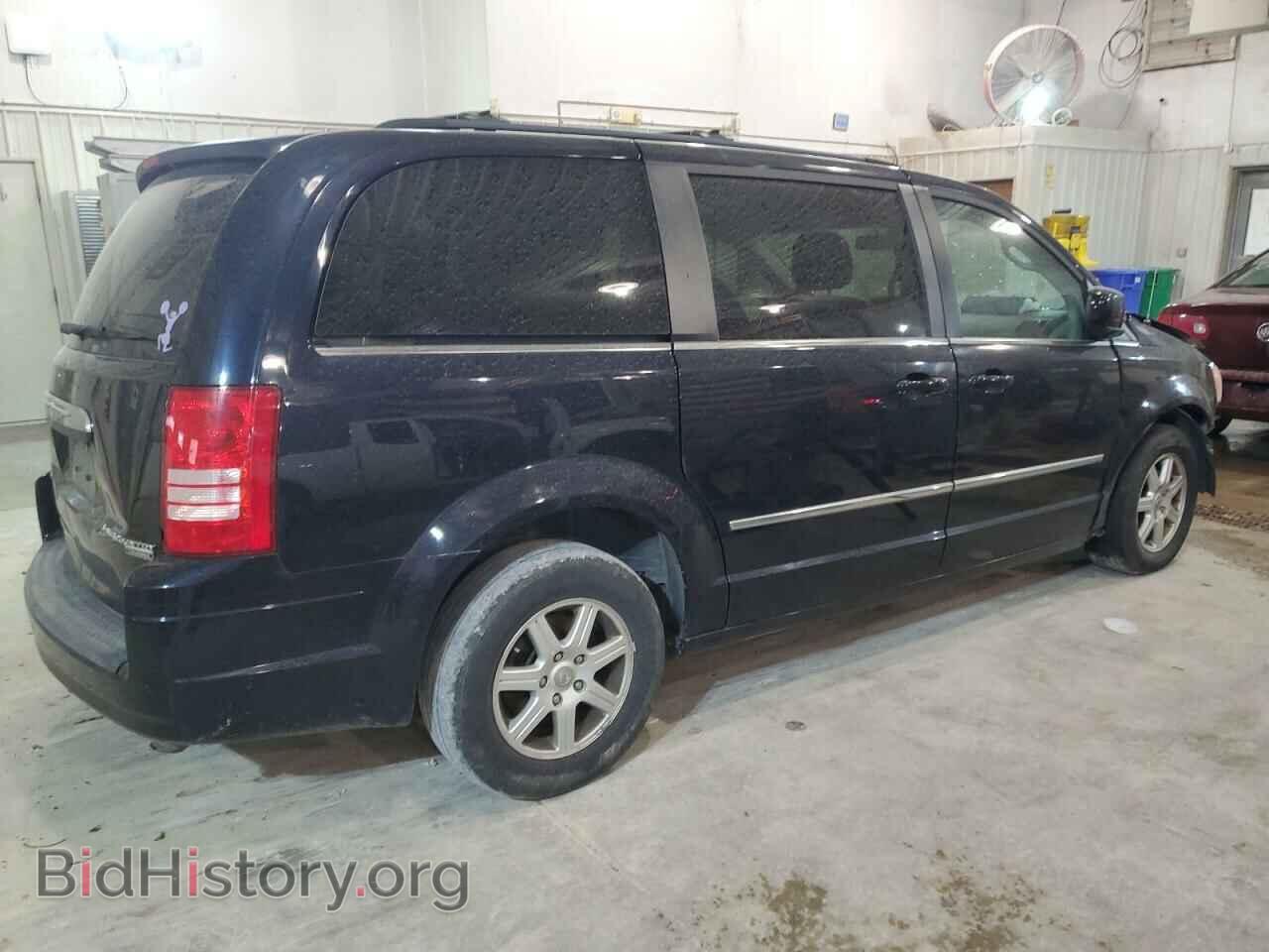 2010 CHRYSLER MINIVAN - VIN: 2A4RR8DX0AR387945 - Фото 3