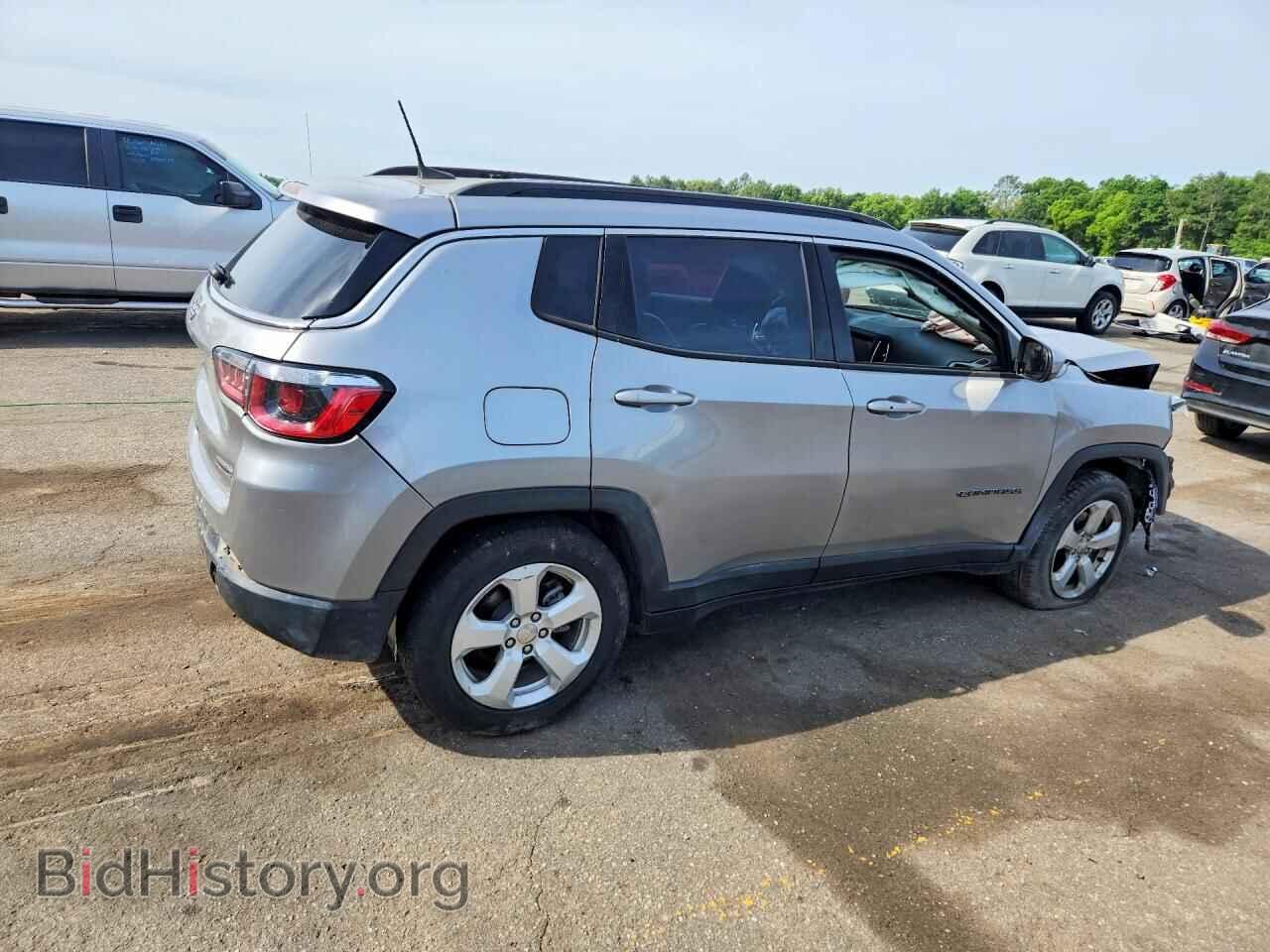 2019 JEEP COMPASS - VIN: 3C4NJCBB8KT835255 - Фото 3