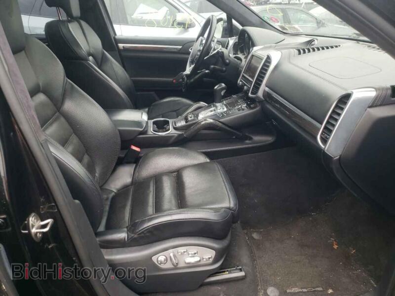 2011 Porsche CAYENNE (VIN WP1AC2A28BLA86181) — photo 5 of 10