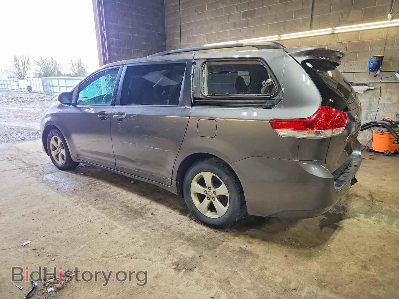 2012 TOYOTA SIENNA - VIN: 5TDKK3DC7CS178188 - Фото 2