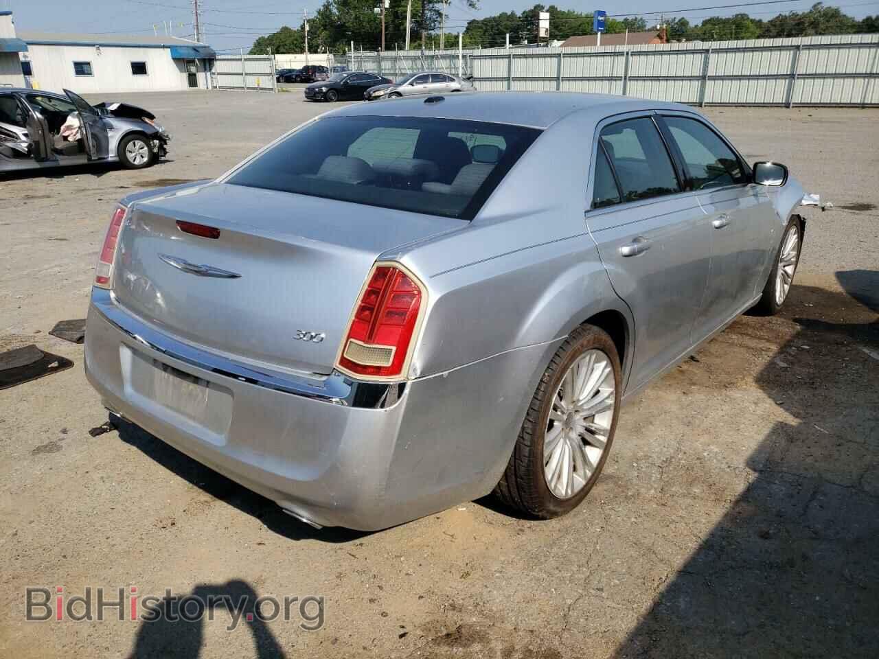 2012 CHRYSLER 300 - VIN: 2C3CCAAG8CH113589 - Фото 4