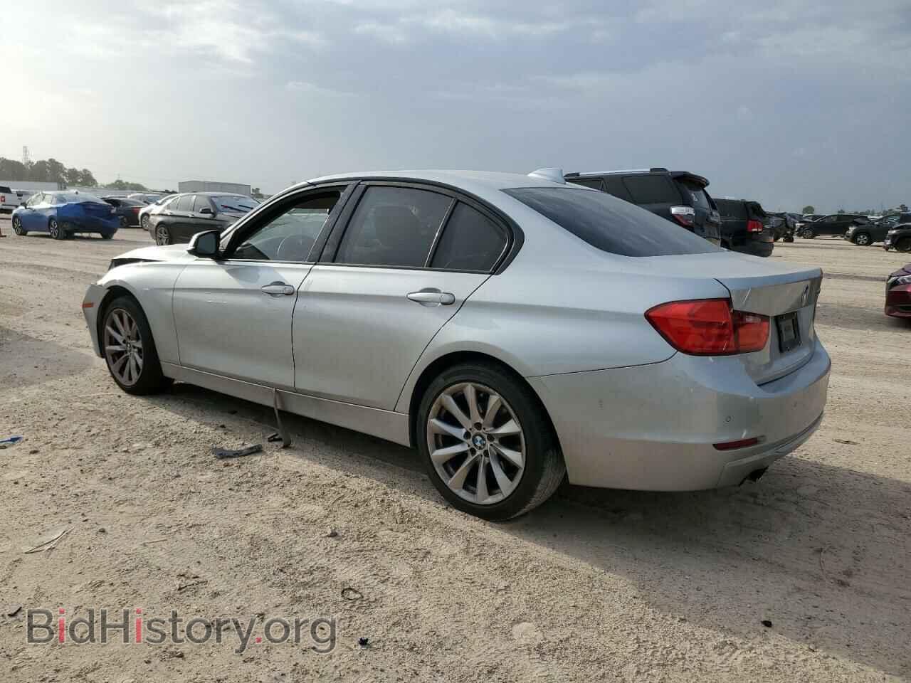 2012 BMW 3 SERIES - VIN: WBA3A5C5XCF256532 - Фото 2