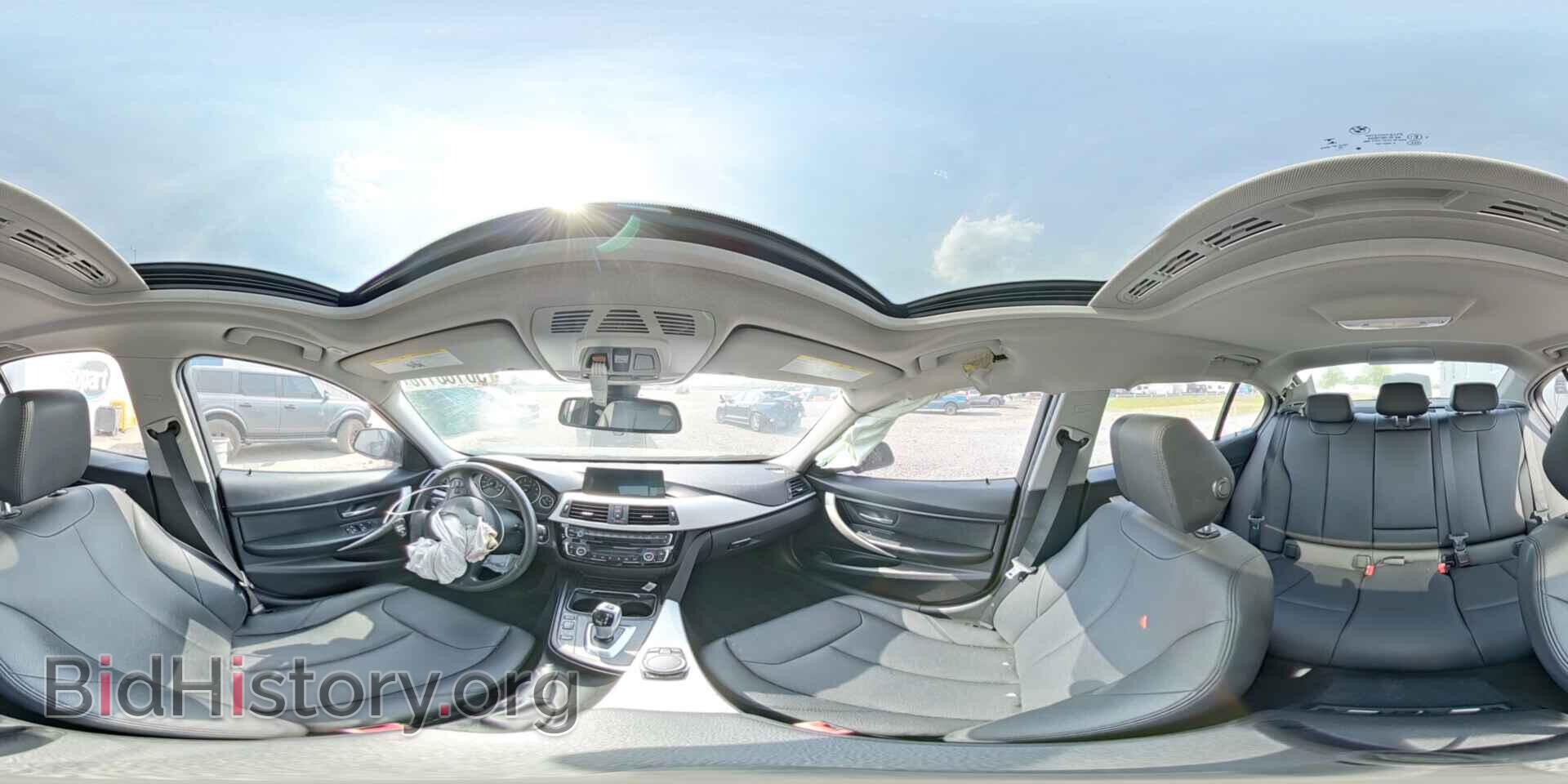 2017 BMW 3 SERIES - VIN: WBA8E5G56HNU41985 - Фото 14