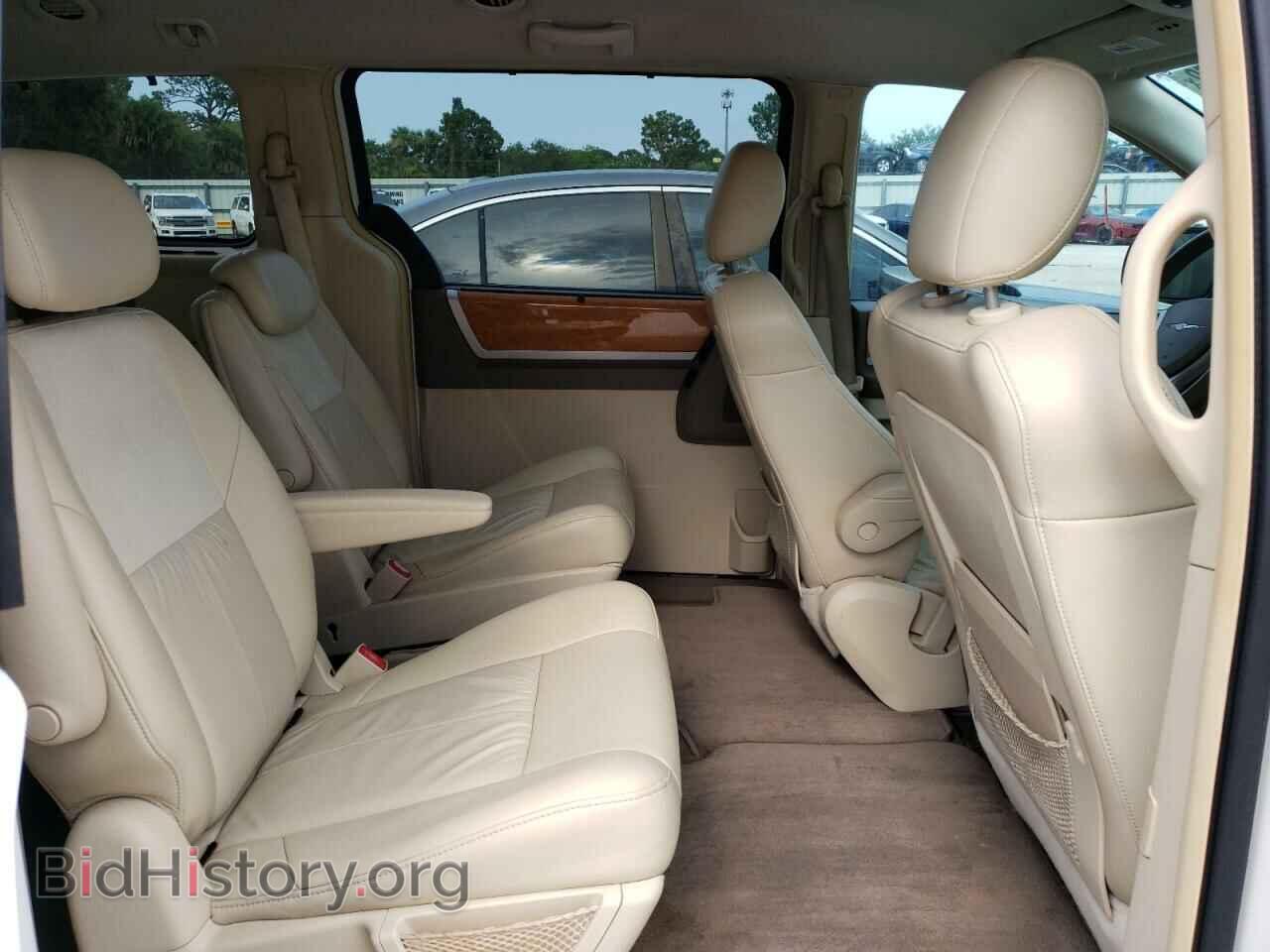 2008 CHRYSLER MINIVAN - VIN: 2A8HR64X48R691868 - Фото 6