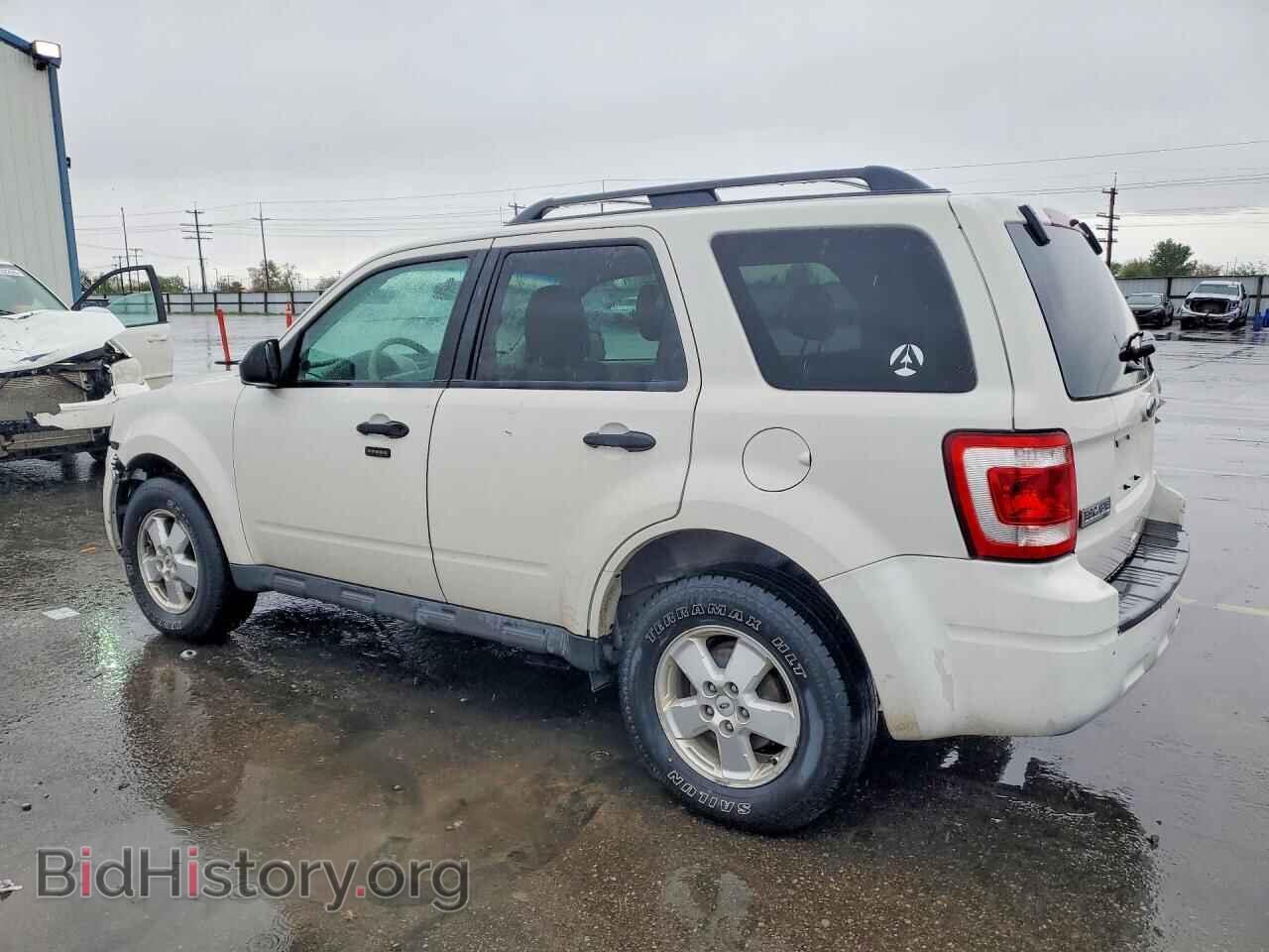 2011 FORD ESCAPE - VIN: 1FMCU9D77BKB67665 - Фото 2