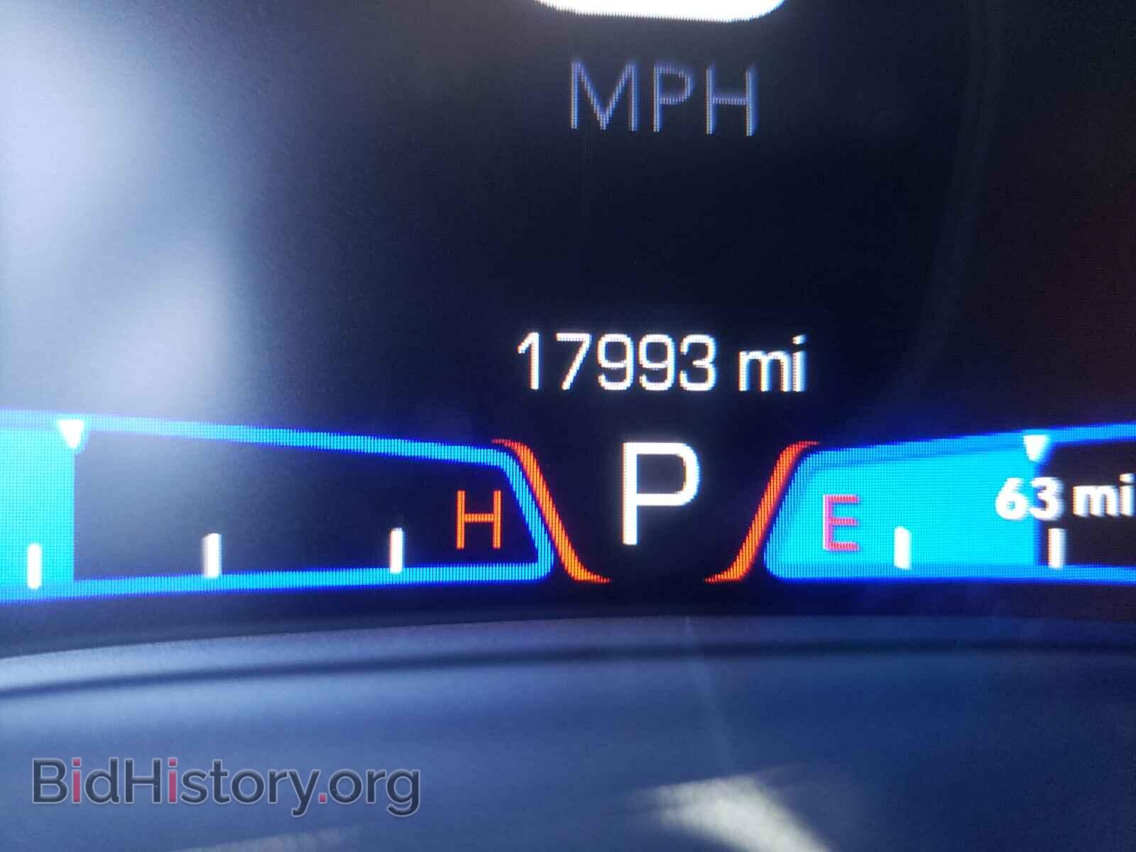 2019 CHRYSLER 300 - VIN: 2C3CCABT0KH568981 - Фото 8
