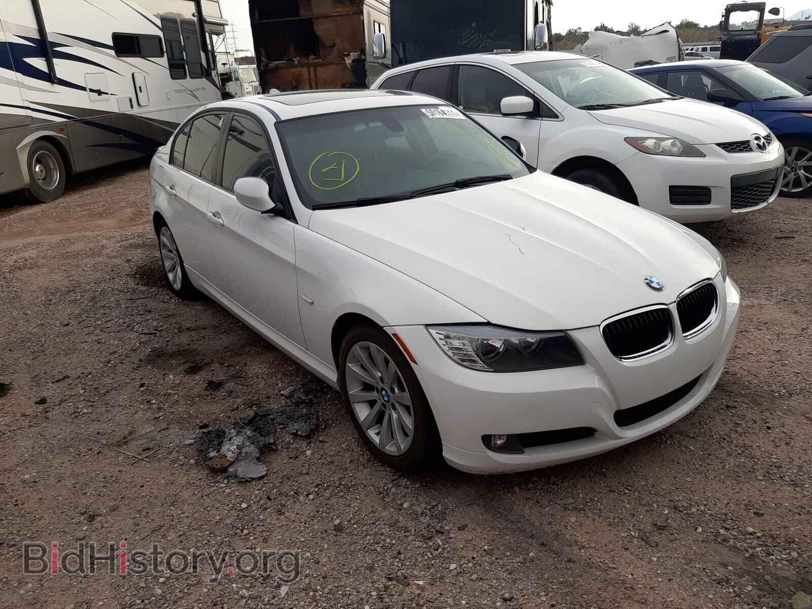 Photo WBAPH5C59BF093142 - BMW 3 SERIES 2011