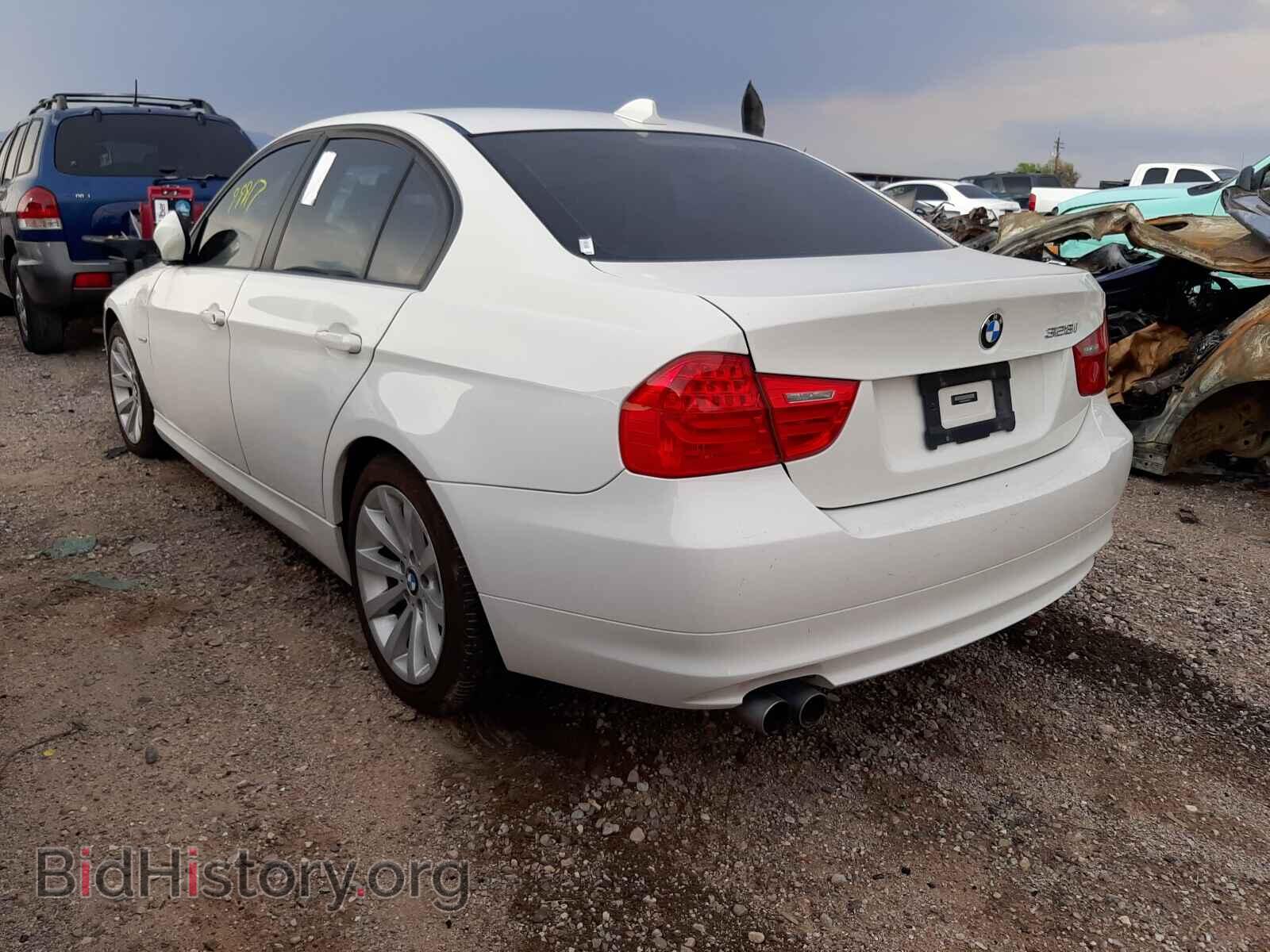 2011 BMW 3 SERIES - VIN: WBAPH5C59BF093142 - Фото 3