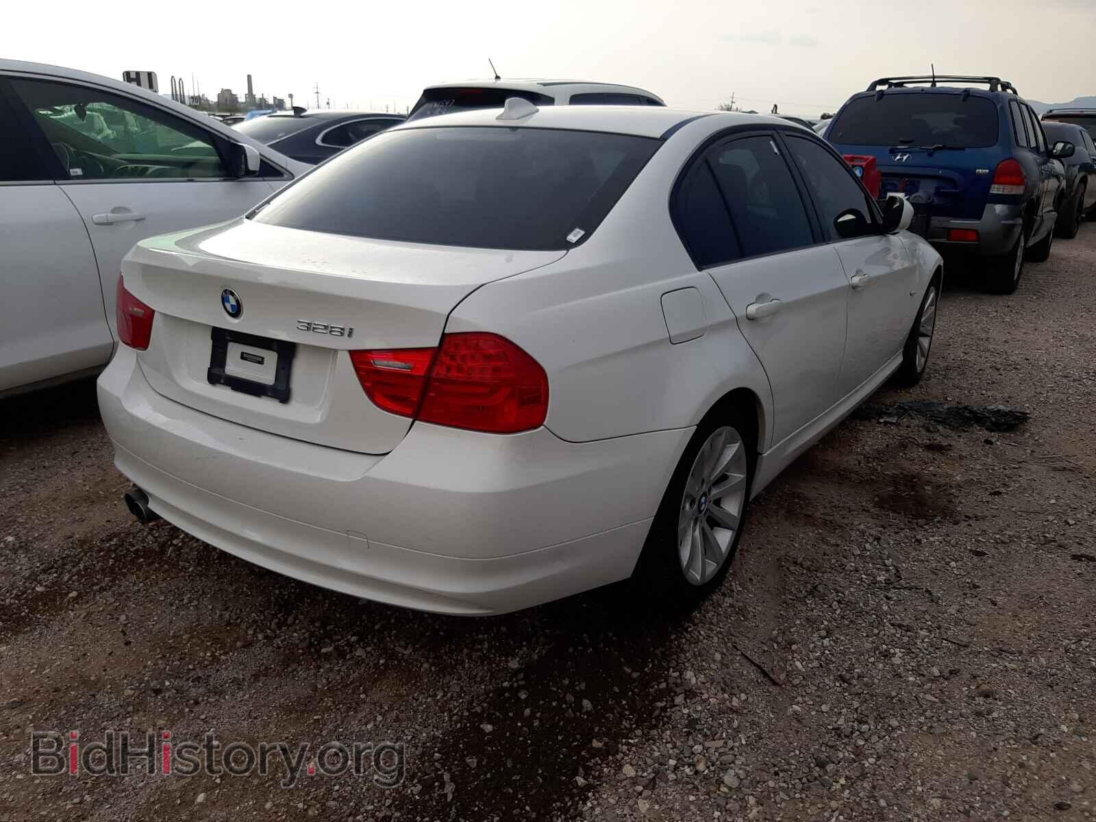 2011 BMW 3 SERIES - VIN: WBAPH5C59BF093142 - Фото 4