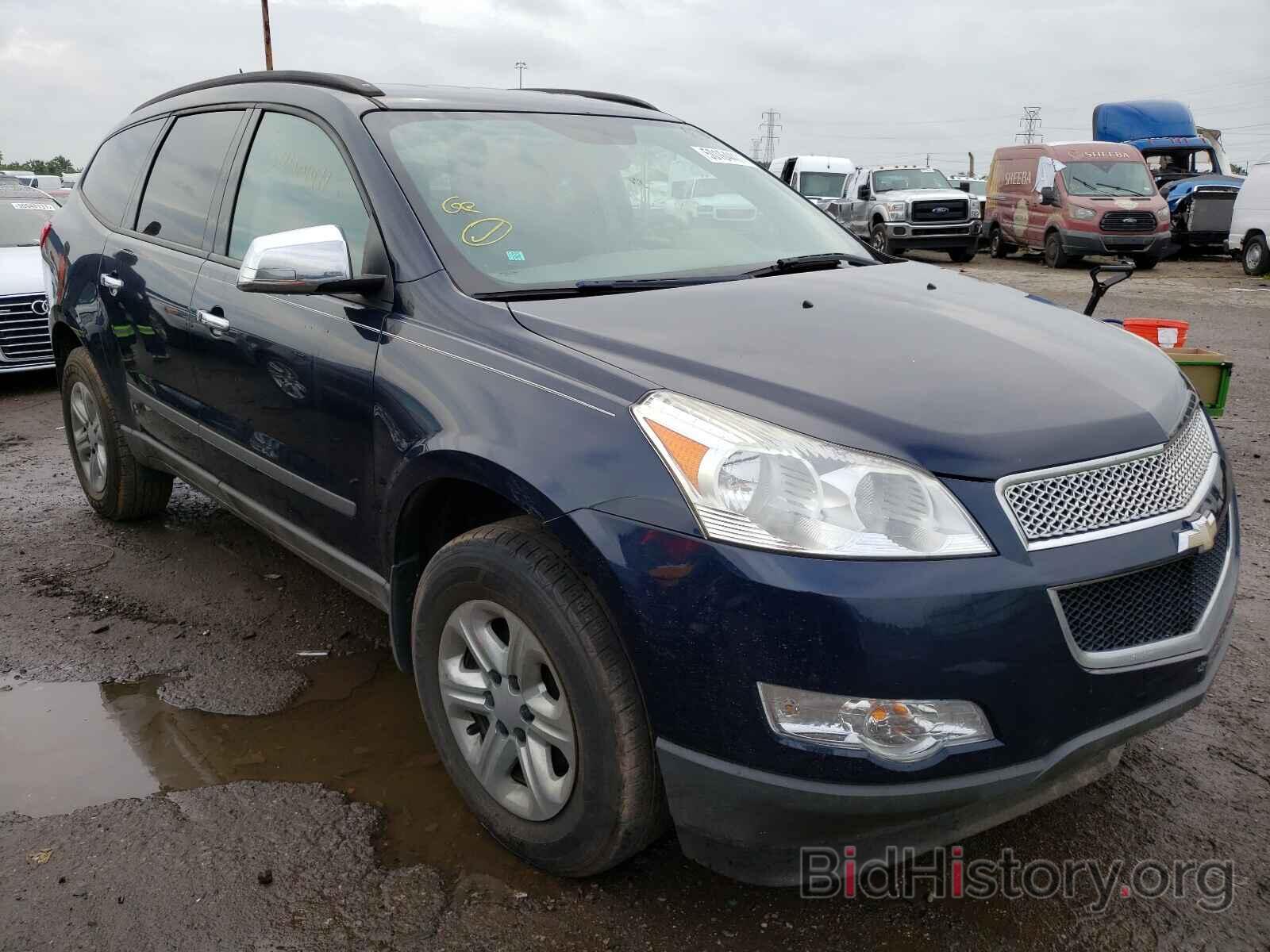 Фотография 1GNKREED4BJ128365 - CHEVROLET TRAVERSE 2011