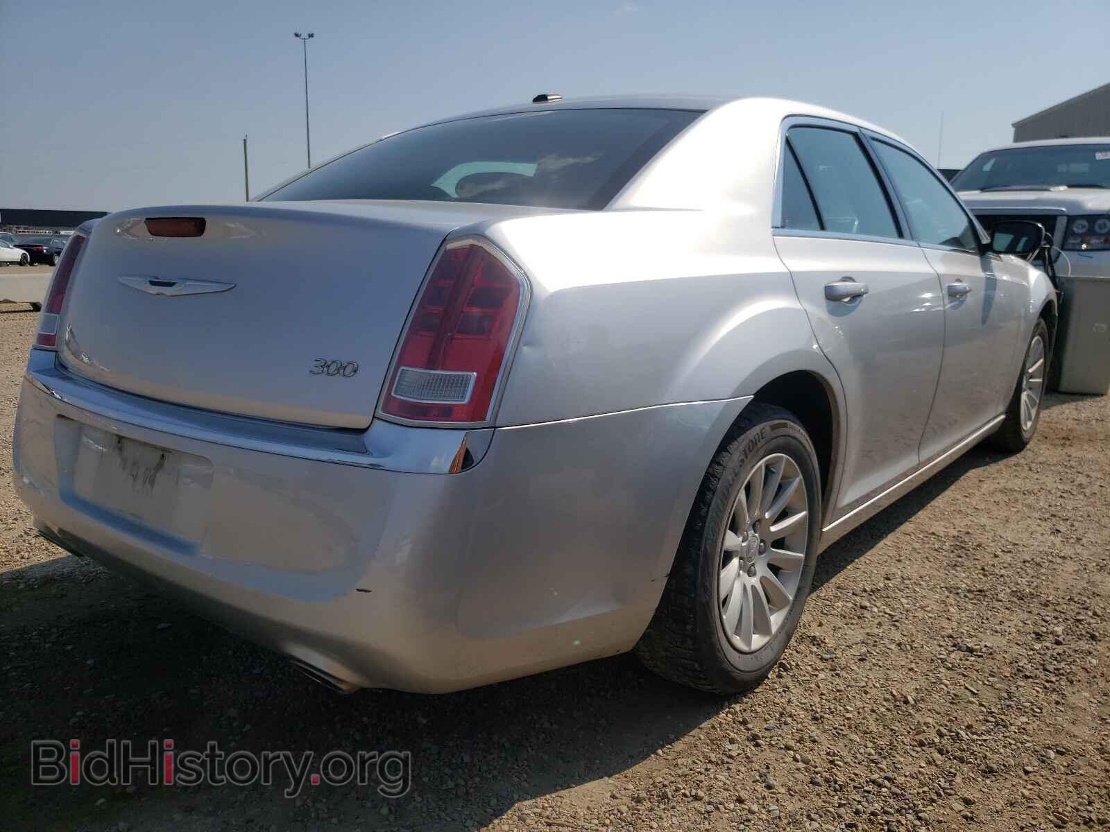 2012 CHRYSLER 300 - VIN: 2C3CCAAG7CH110425 - Photo 4
