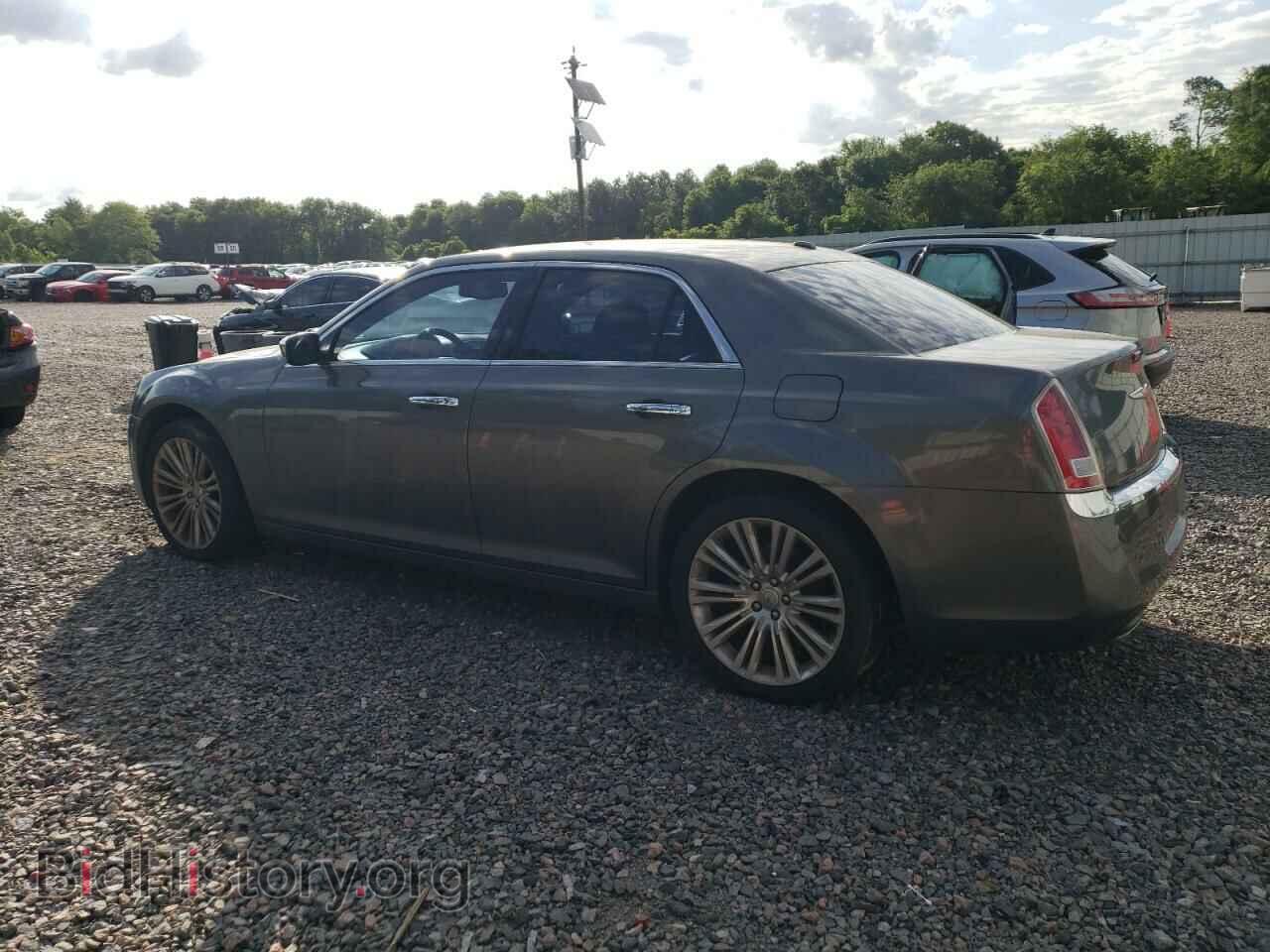2011 CHRYSLER 300 - VIN: 2C3CA5CG6BH592037 - Фото 2