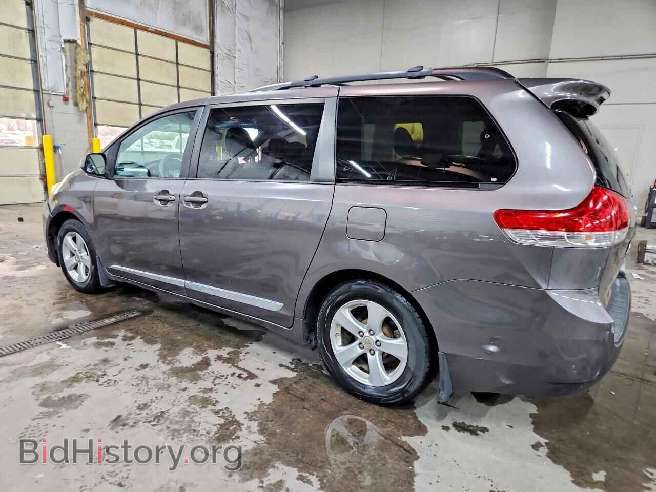 2012 TOYOTA SIENNA - VIN: 5TDKK3DC4CS224723 - Фото 2