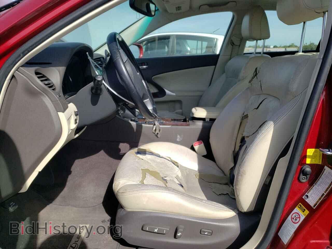 2011 LEXUS IS - VIN: JTHCF5C20B5049970 - Photo 7