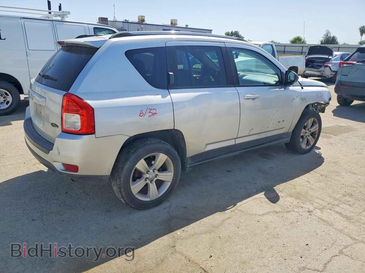 2013 JEEP COMPASS - VIN: 1C4NJDAB6DD240761 - Photo 3
