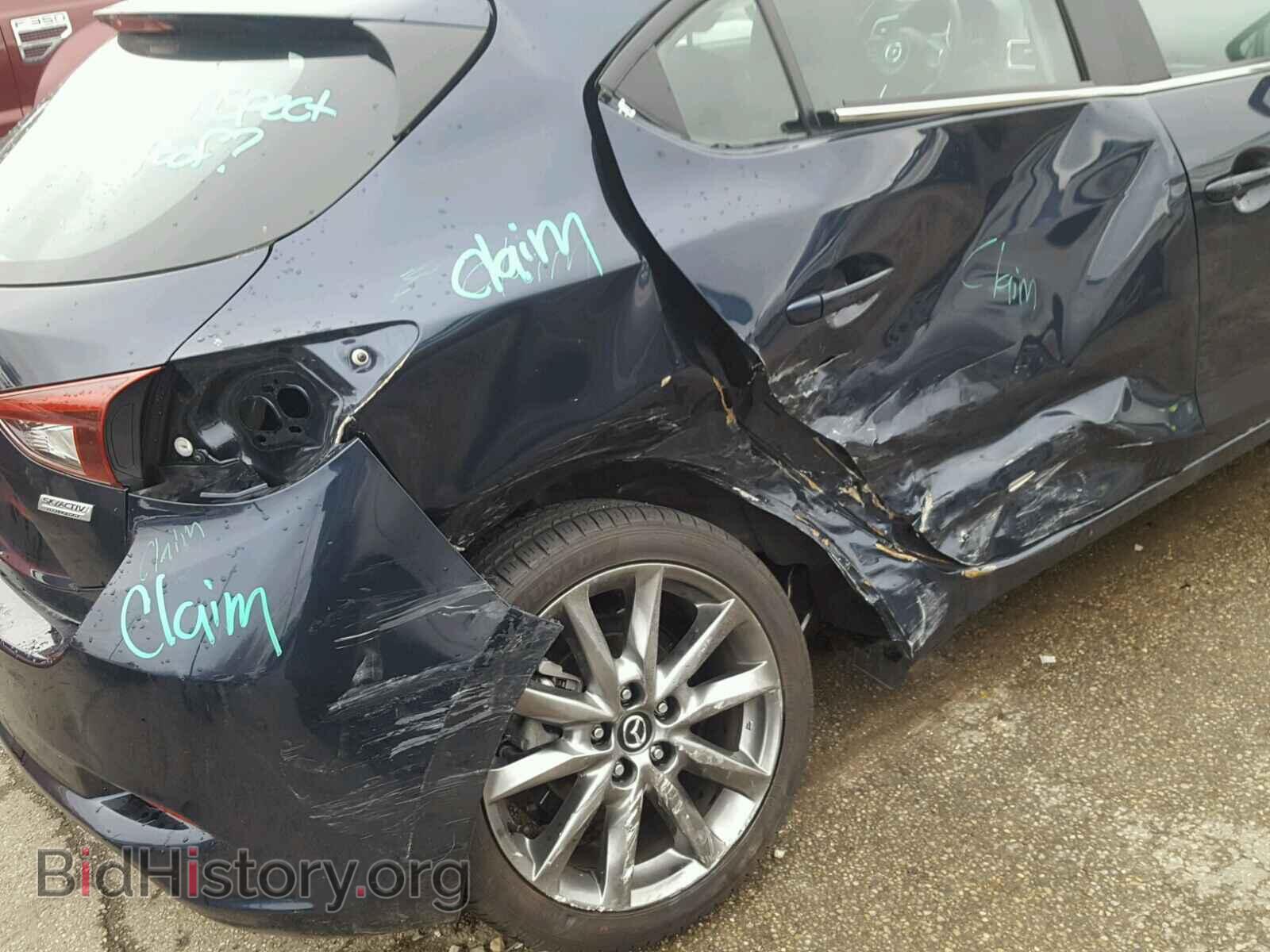 2018 MAZDA 3 - VIN: 3MZBN1M36JM178883 - Фото 9