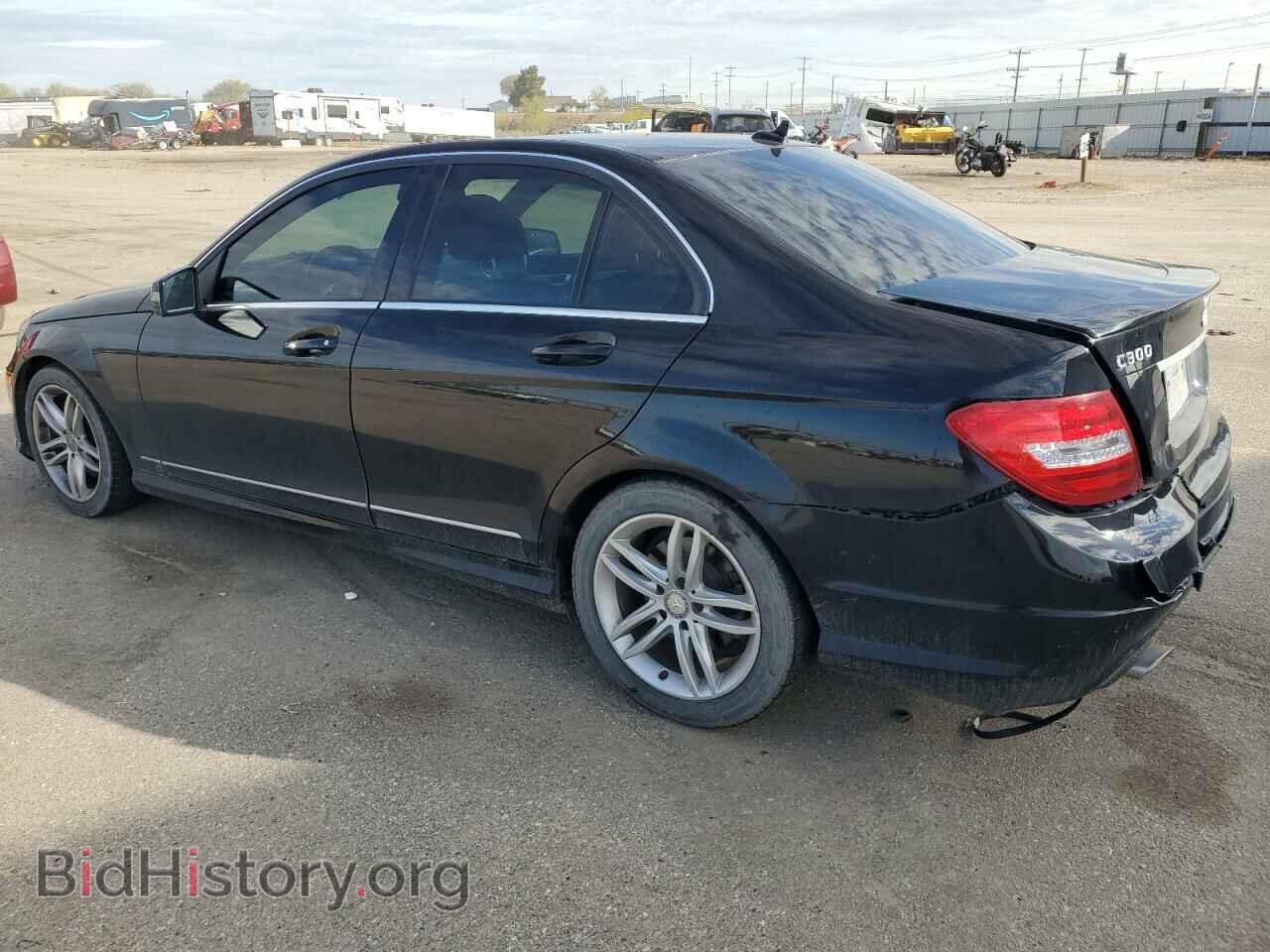 2014 MERCEDES-BENZ C-CLASS - VIN: WDDGF8AB7EA910425 - Фото 2