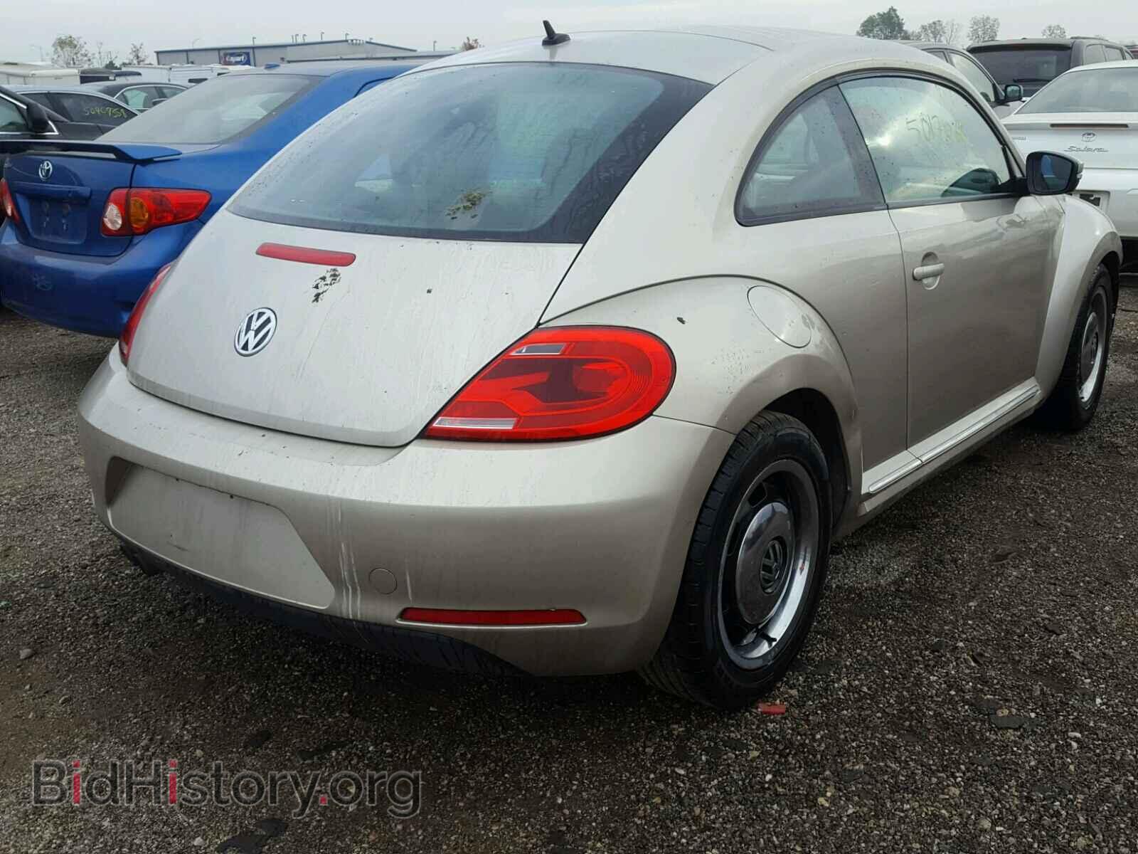 2012 VOLKSWAGEN BEETLE - VIN: 3VWJX7AT6CM647521 - Фото 4