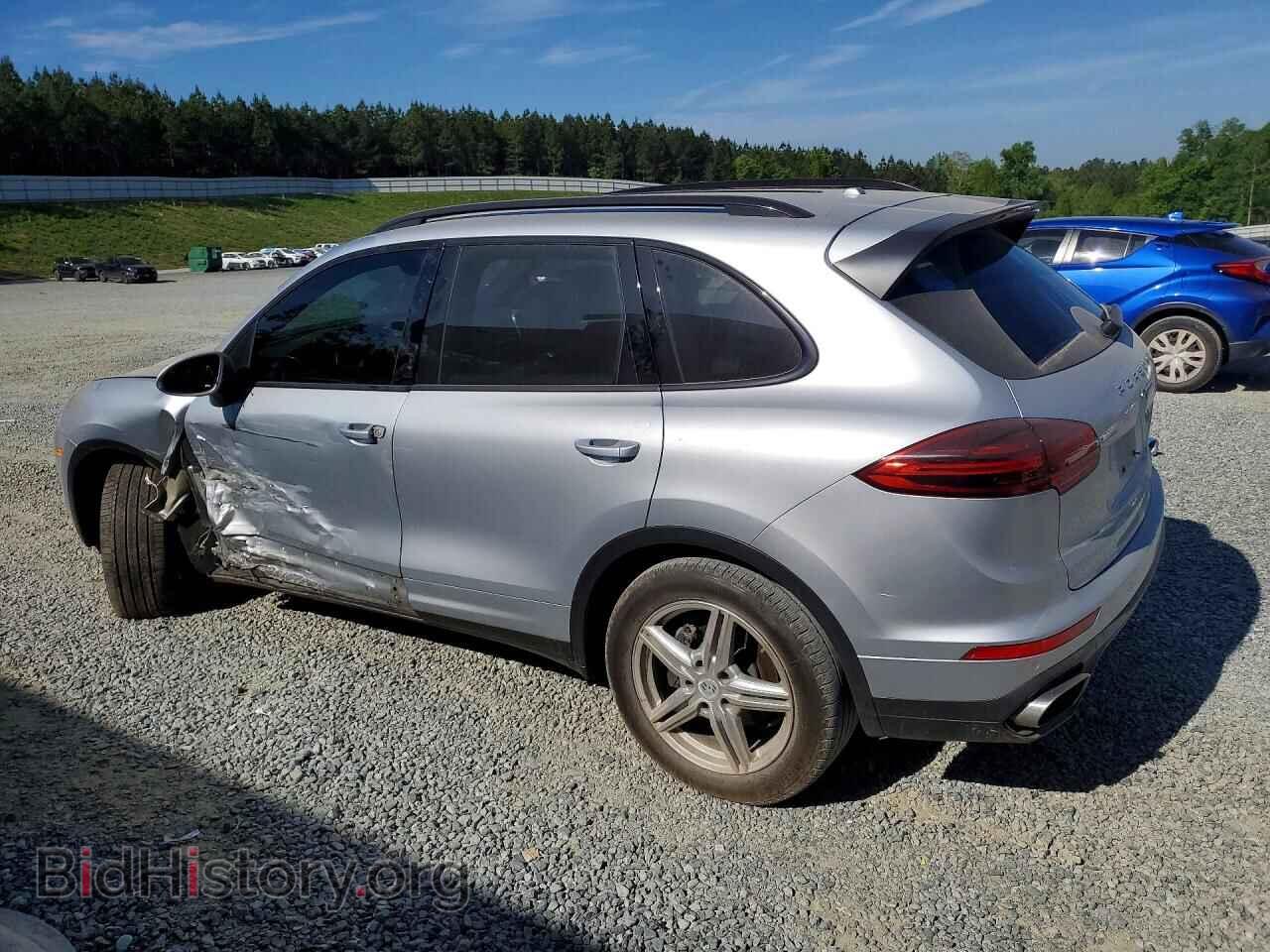 2016 PORSCHE CAYENNE - VIN: WP1AA2A21GLA10136 - Photo 2