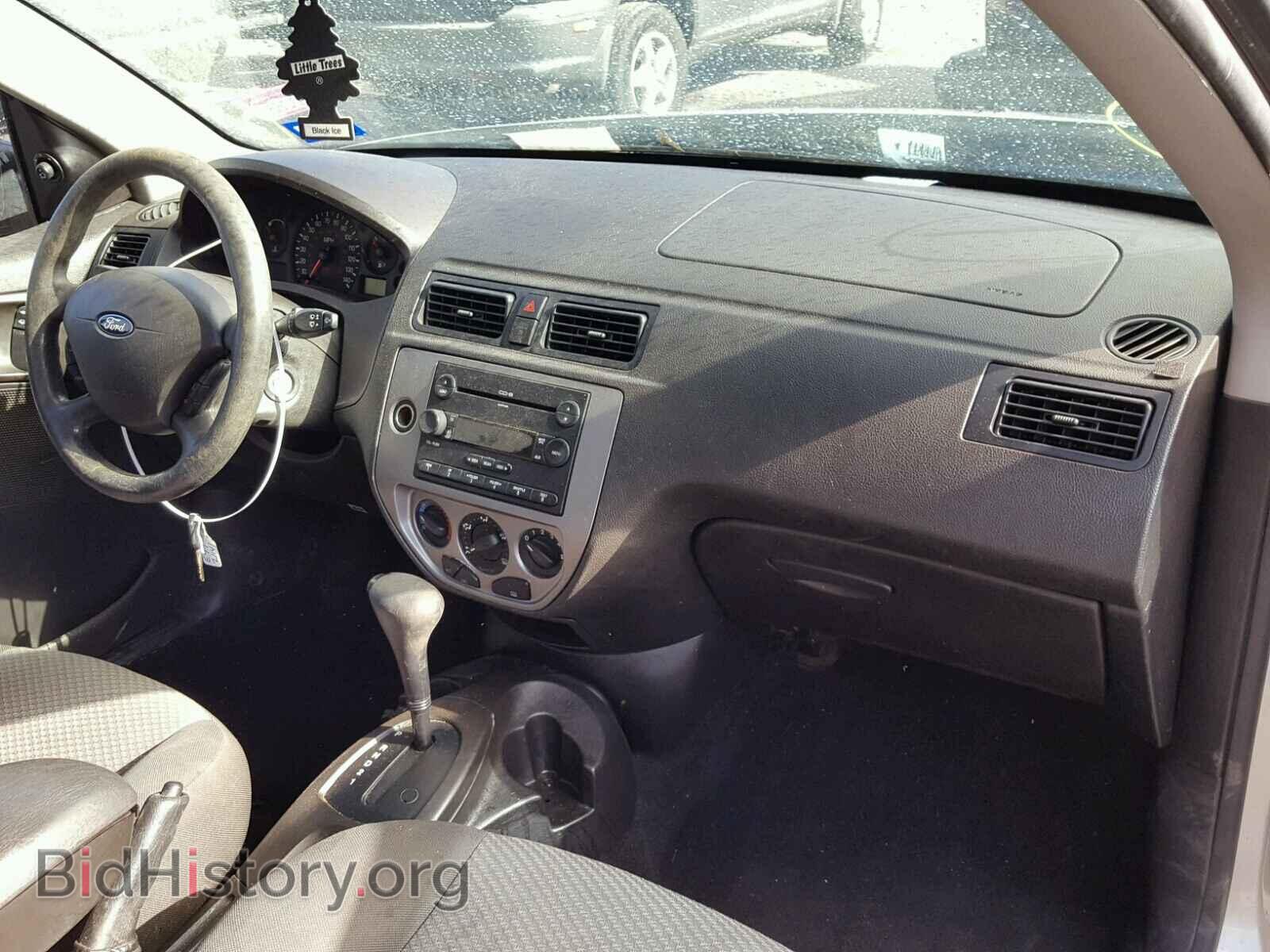 2007 FORD FOCUS - VIN: 1FAHP31N47W157585 - Фото 9