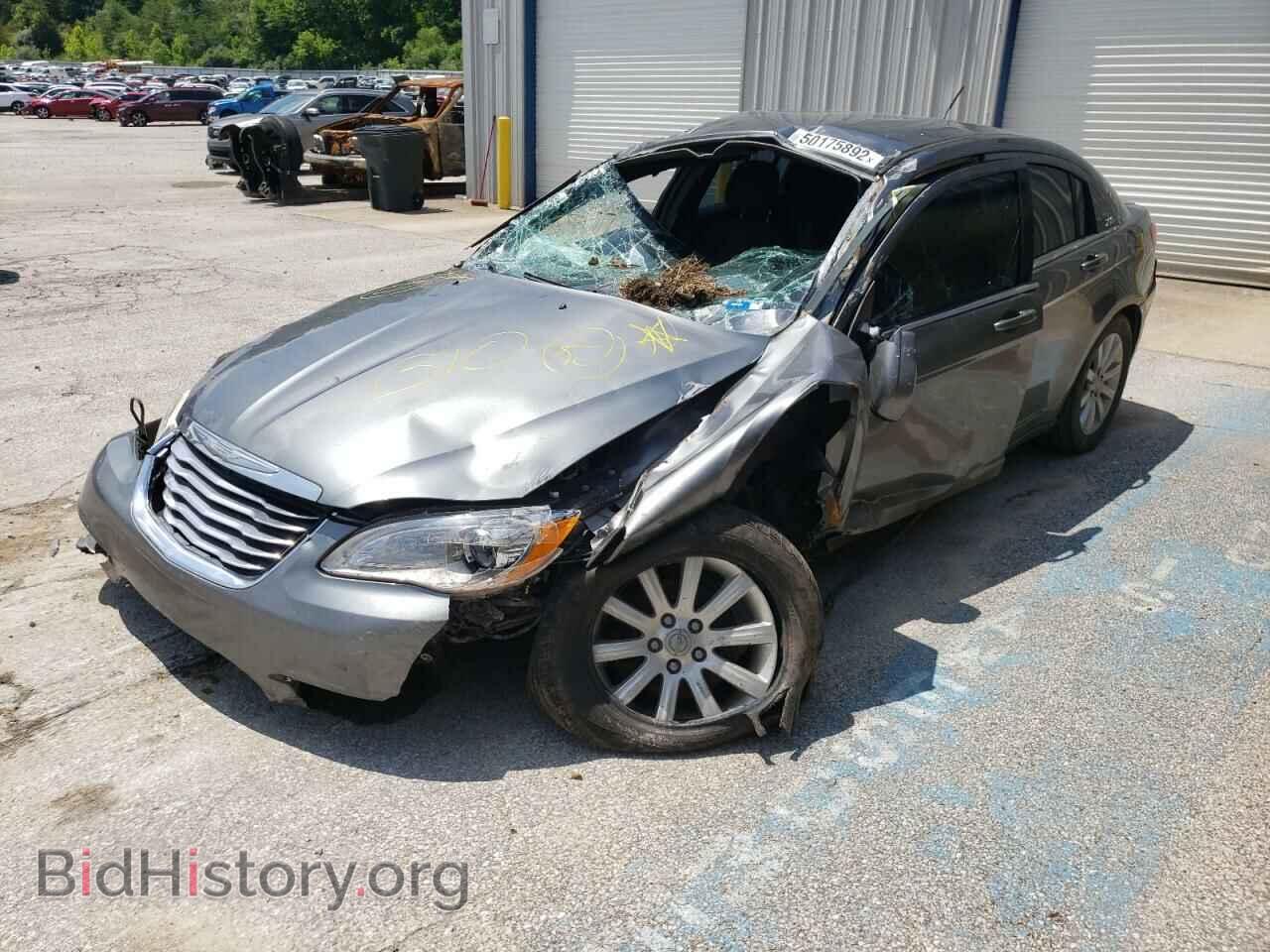 2013 CHRYSLER 200 - VIN: 1C3CCBBG8DN527307 - Фото 2