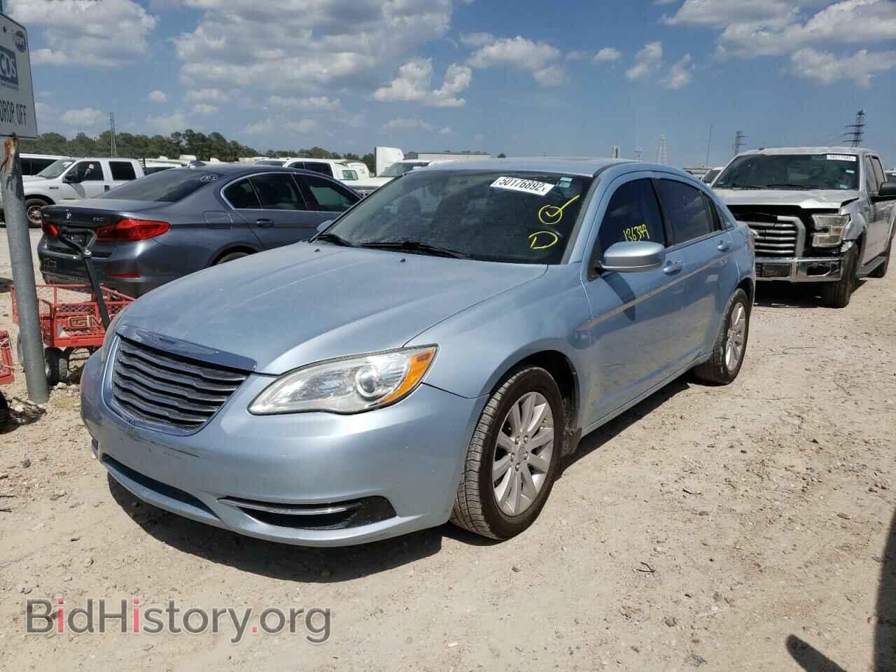 2013 CHRYSLER 200 - VIN: 1C3CCBBB7DN768411 - Фото 2