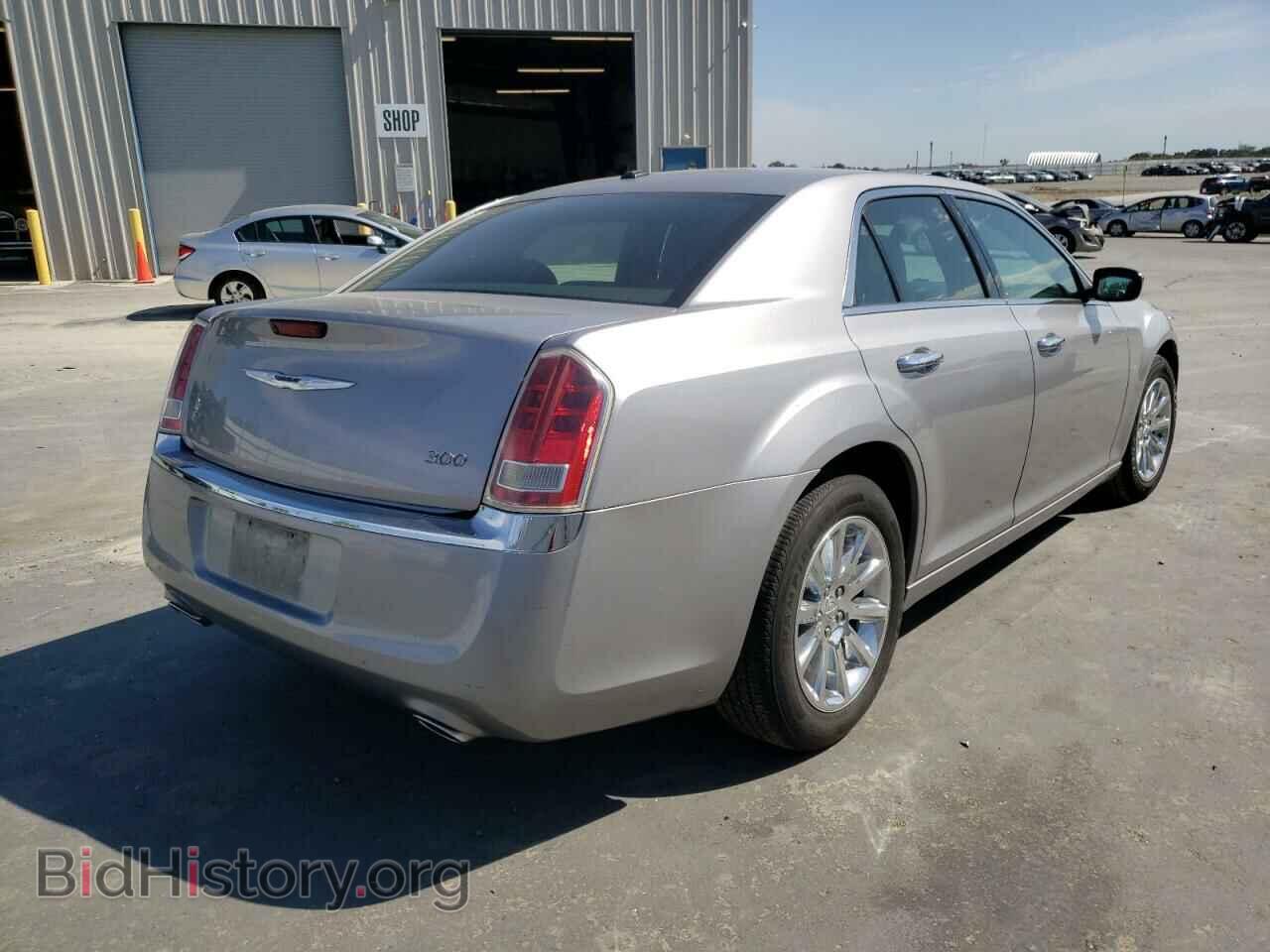 2011 CHRYSLER 300 - VIN: 2C3CA5CG5BH533772 - Фото 4
