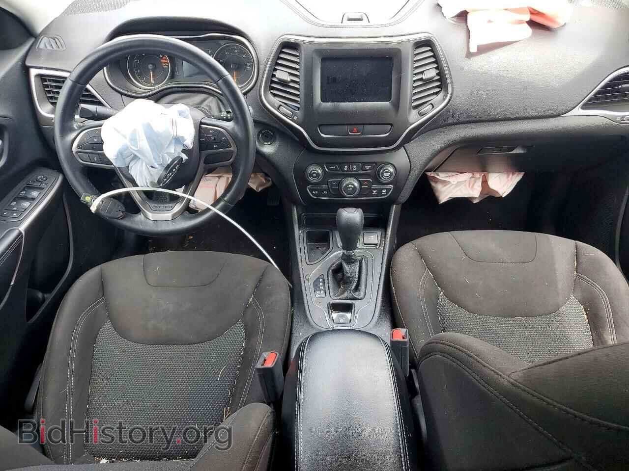 2019 JEEP CHEROKEE - VIN: 1C4PJLCB0KD215996 - Фото 8