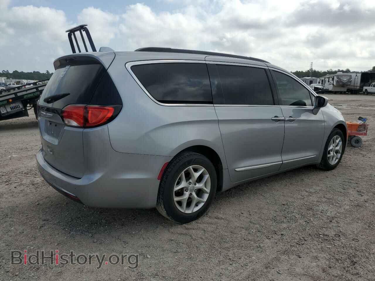 2017 CHRYSLER PACIFICA - VIN: 2C4RC1BG0HR803892 - Photo 3