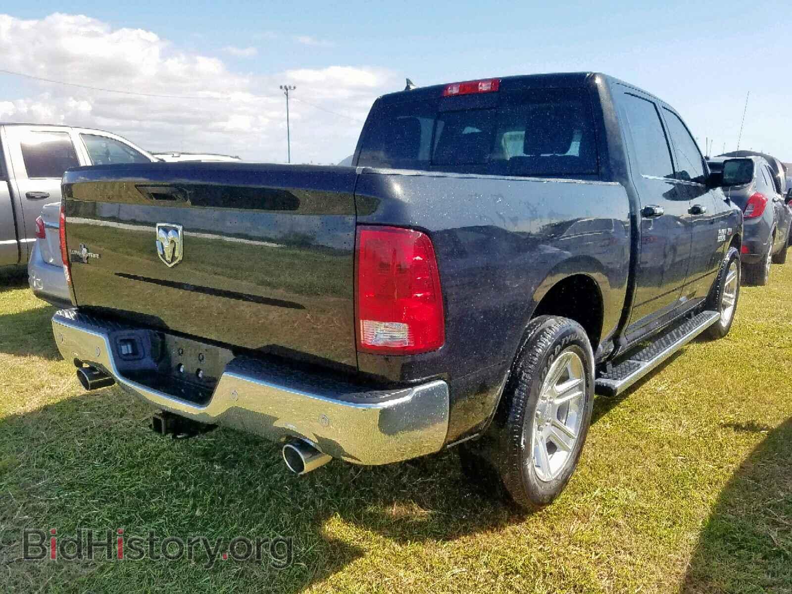 2017 RAM 1500 SLT - VIN: 1C6RR6LT4HS714338 - Фото 4