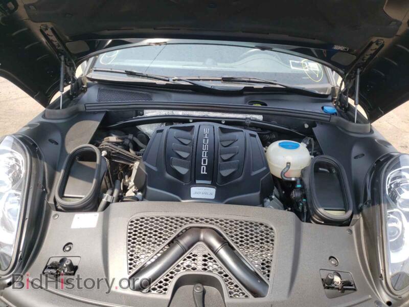2017 Porsche MACAN (VIN WP1AB2A50HLB17929) — фото 7 из 10