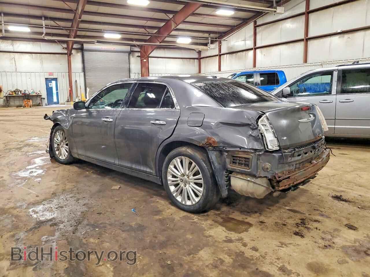 2013 CHRYSLER 300 - VIN: 2C3CCAKG0DH567853 - Фото 2