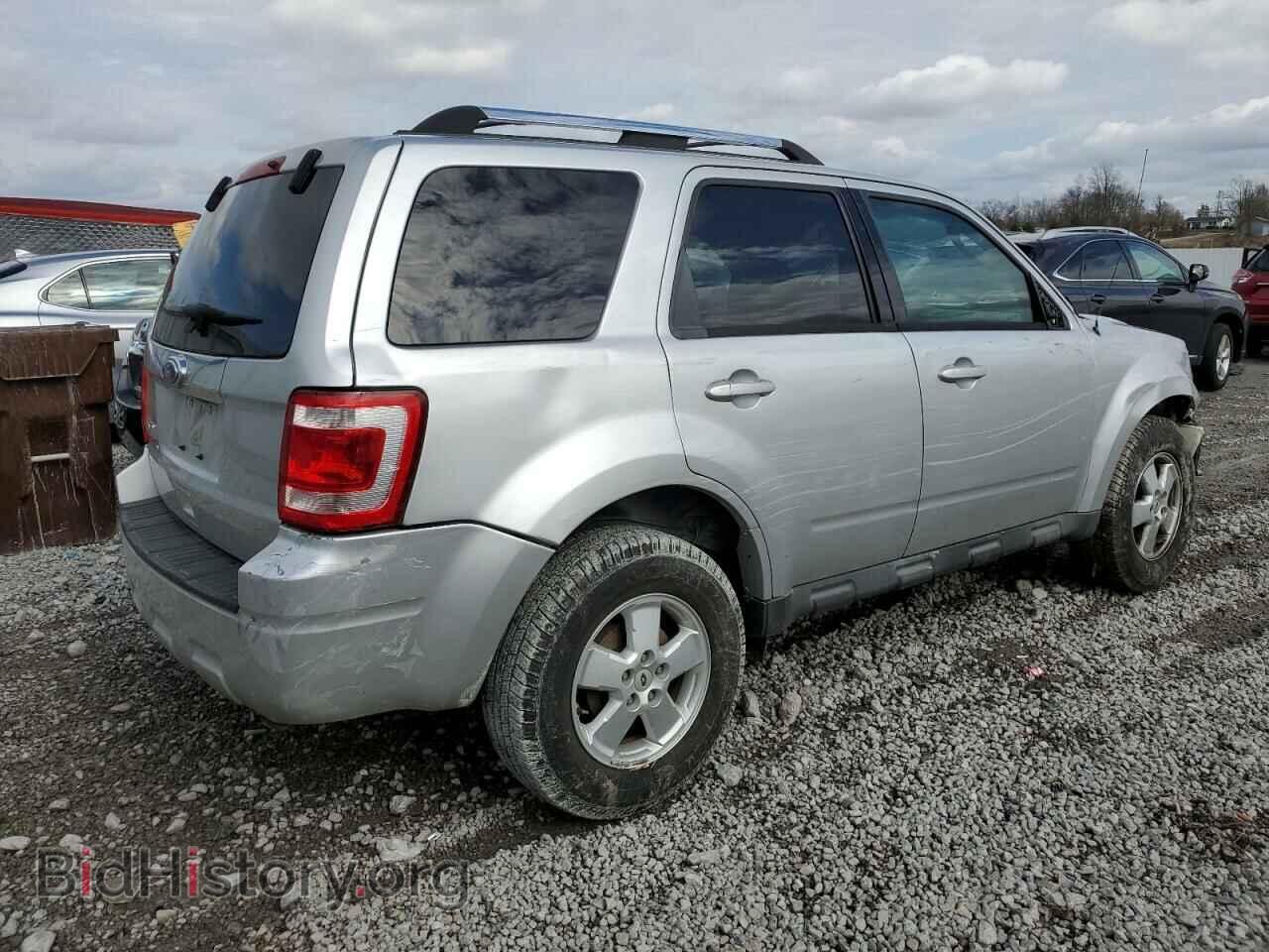 2011 FORD ESCAPE - VIN: 1FMCU0E77BKA37976 - Фото 3