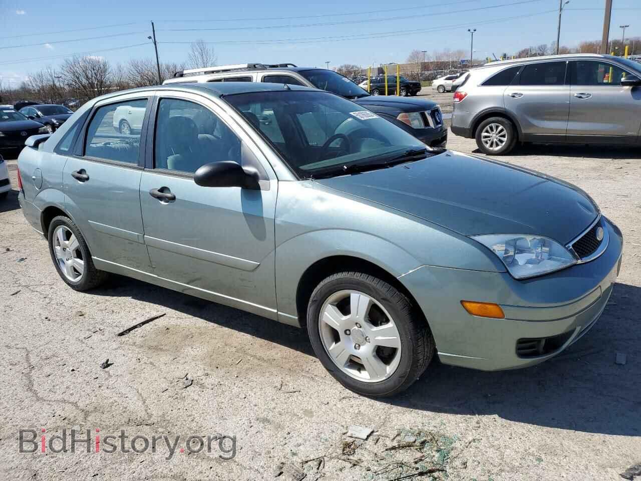 2005 FORD FOCUS - VIN: 1FAHP34N75W180609 - Фото 4