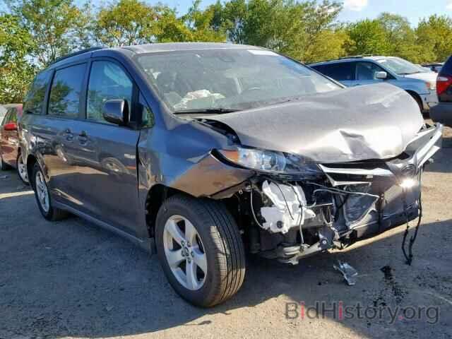 Photo 5TDKZ3DC0KS017725 - TOYOTA SIENNA LE 2019