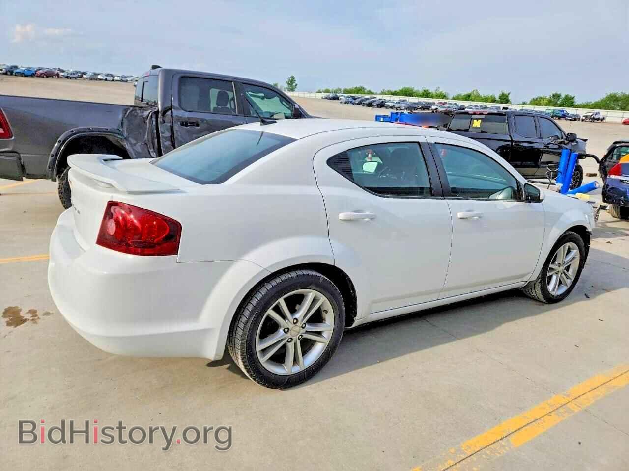 2011 DODGE AVENGER - VIN: 1B3BD1FG2BN548841 - Фото 3