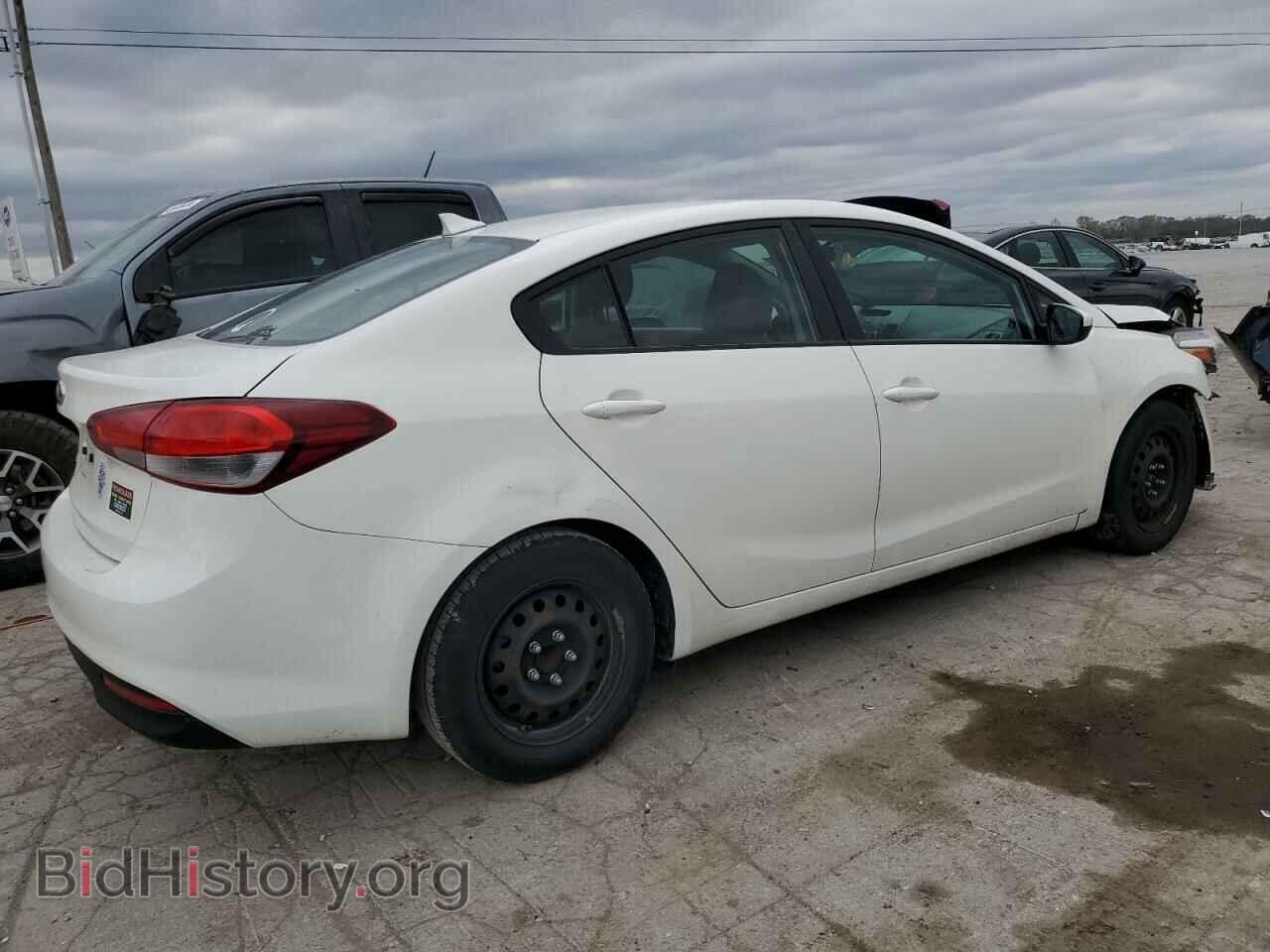 2017 KIA FORTE - VIN: 3KPFK4A75HE032601 - Фото 3