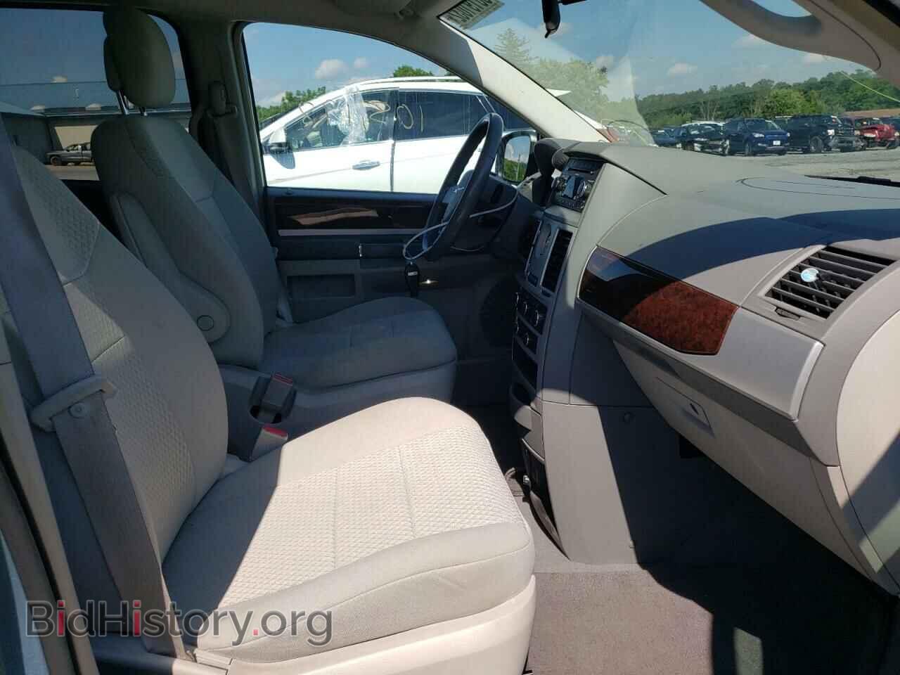 2010 CHRYSLER MINIVAN - VIN: 2A4RR5D13AR450076 - Photo 5
