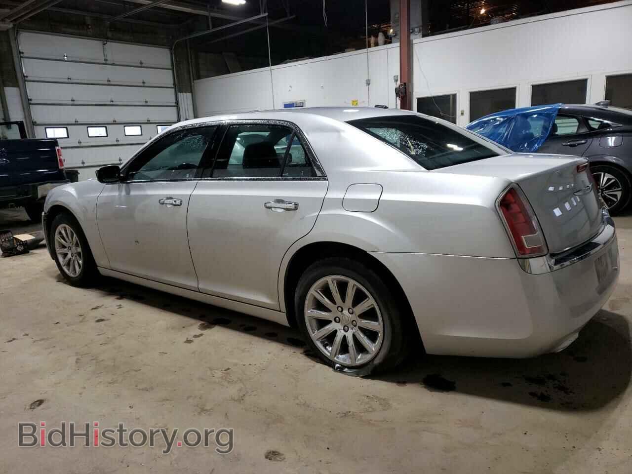 2012 CHRYSLER 300 - VIN: 2C3CCACG2CH136525 - Photo 2